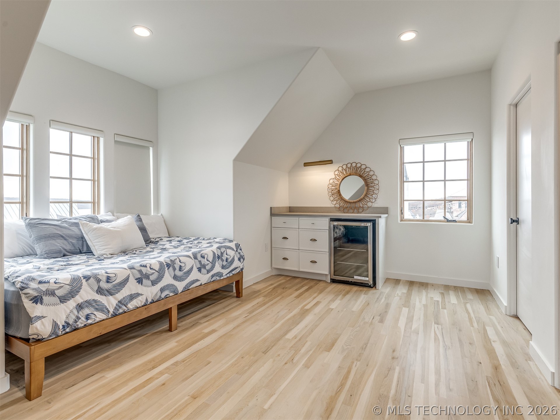 105 Lower Greenway