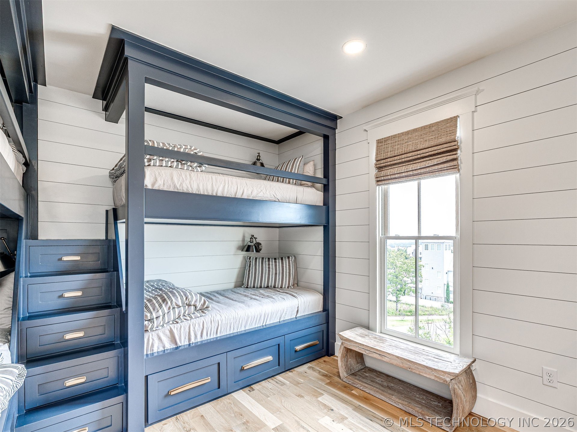 104 Ridgeline Road