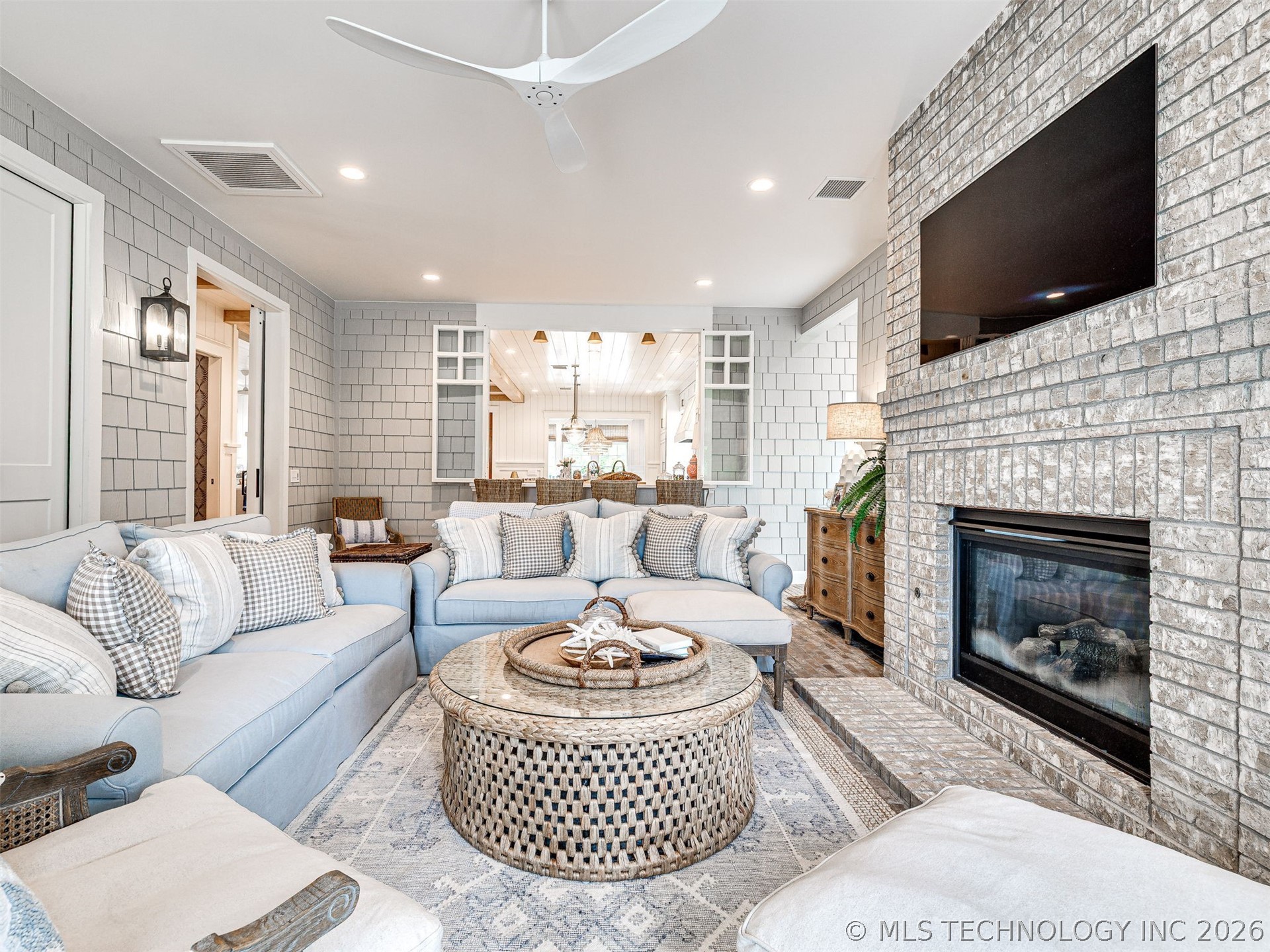 104 Ridgeline Road