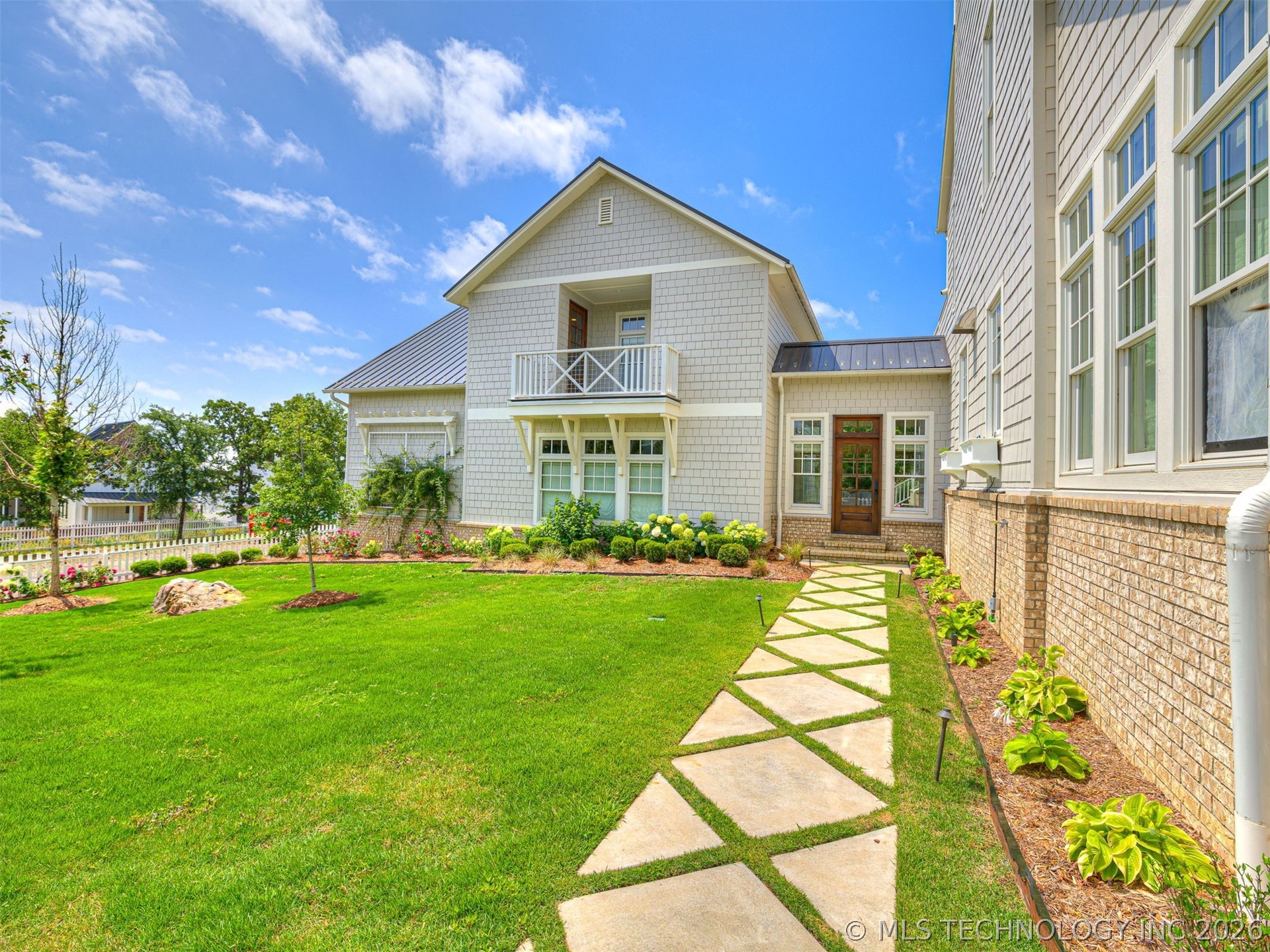 104 Ridgeline Road