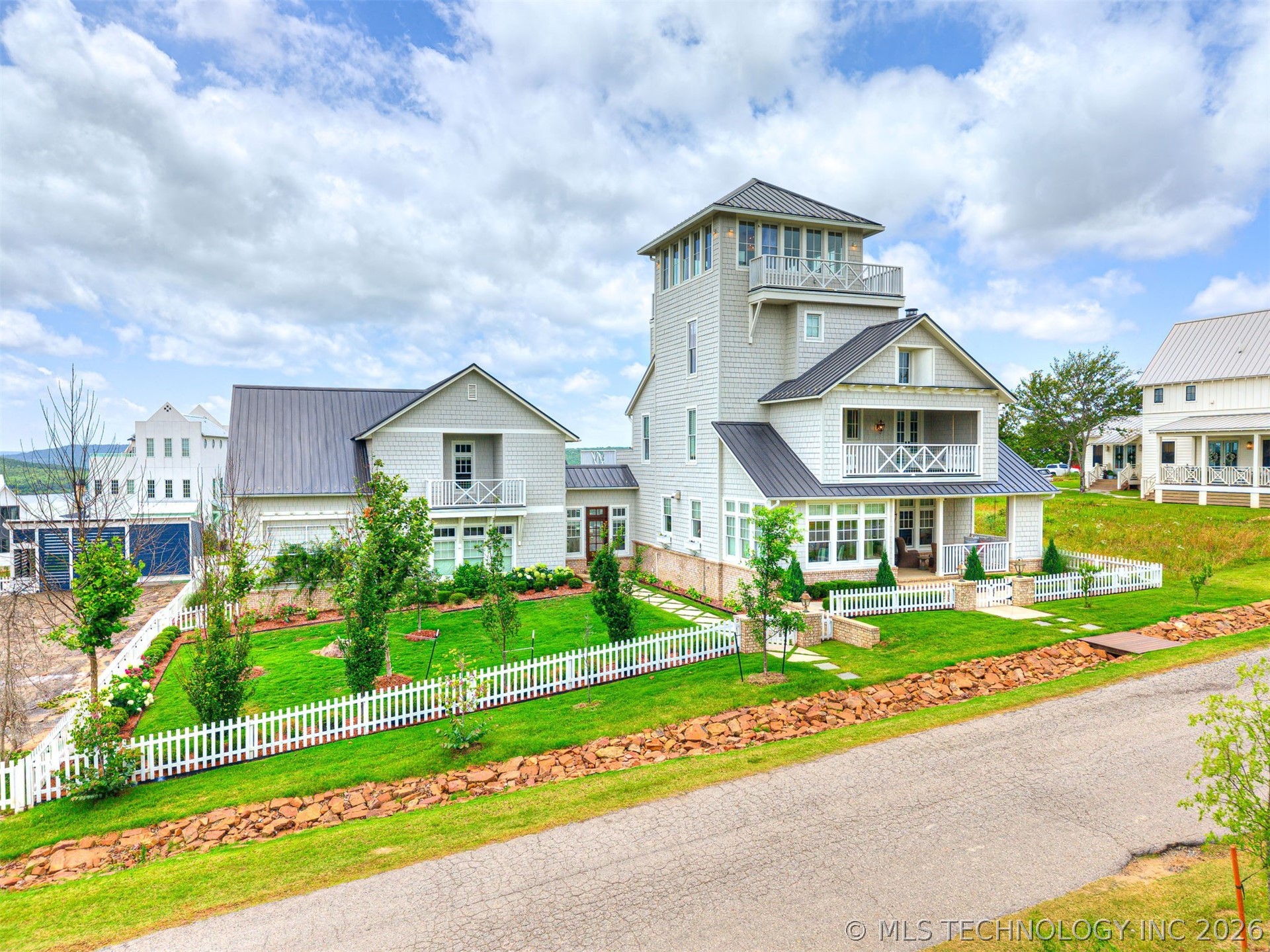 104 Ridgeline Road