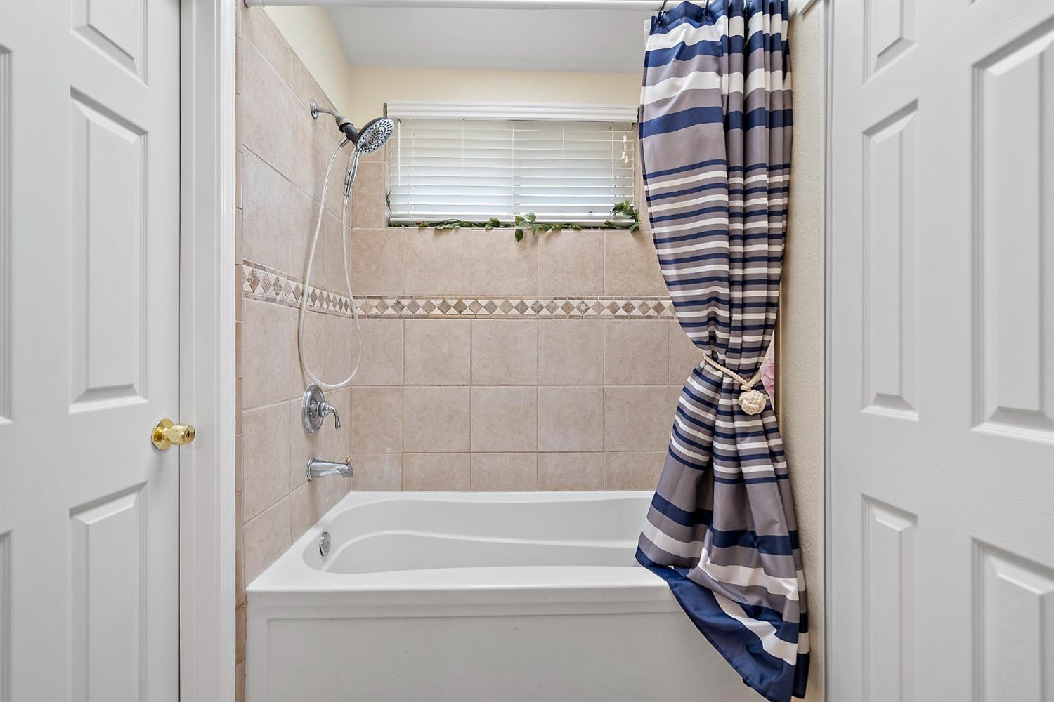 3513 Ridge Rim Court