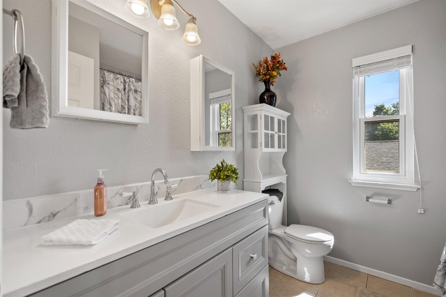 3513 Ridge Rim Court