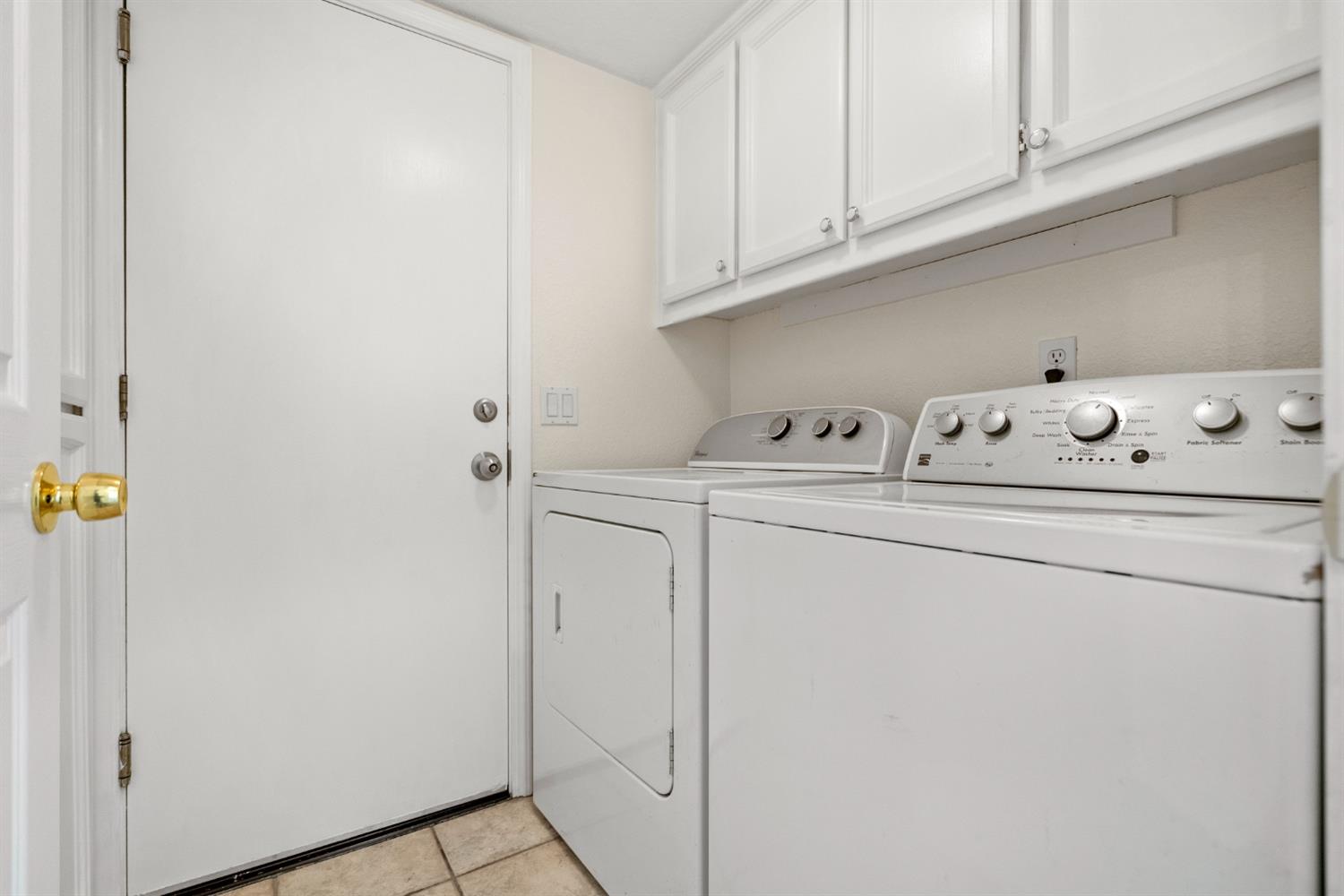 3513 Ridge Rim Court