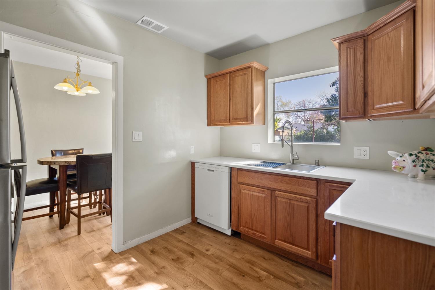 2562 Erickson Street