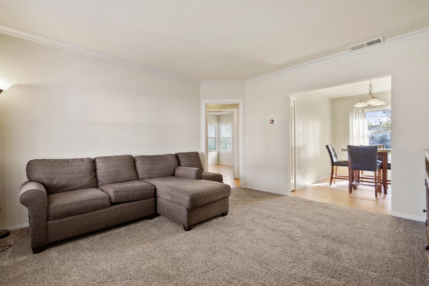 2562 Erickson Street