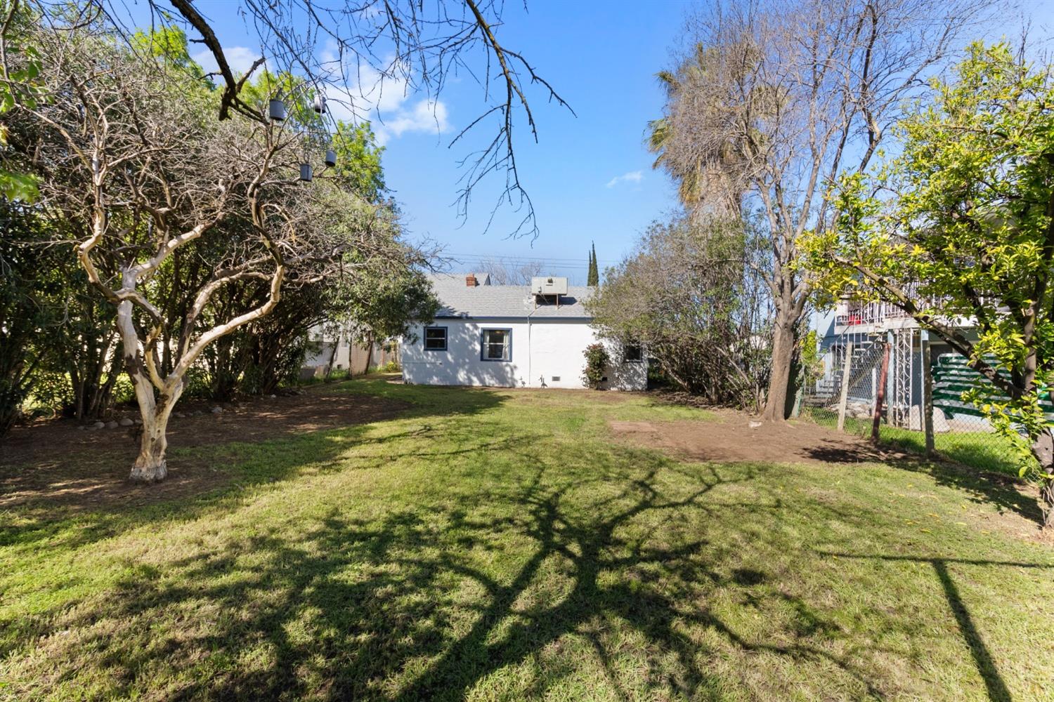 2562 Erickson Street