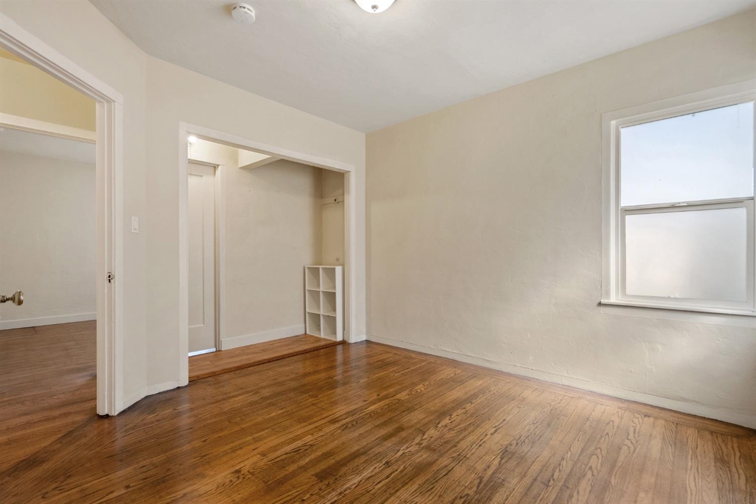 2562 Erickson Street