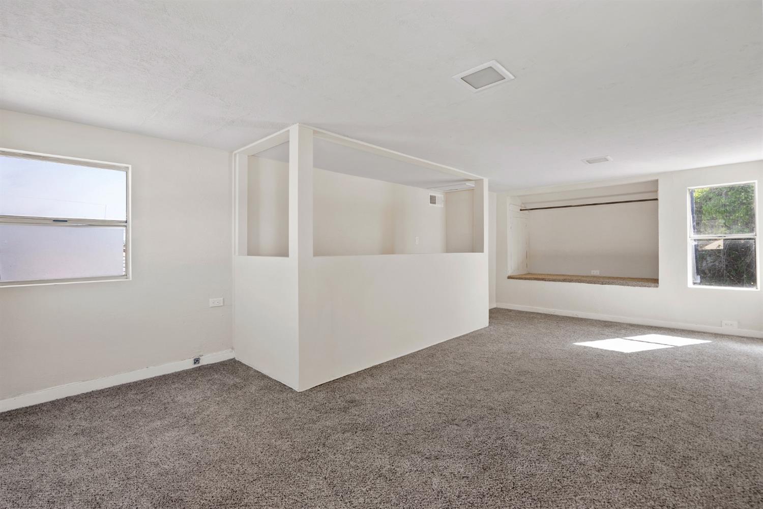 2562 Erickson Street