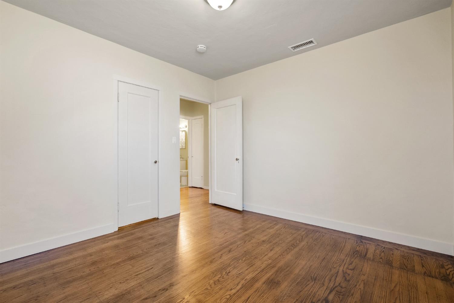 2562 Erickson Street