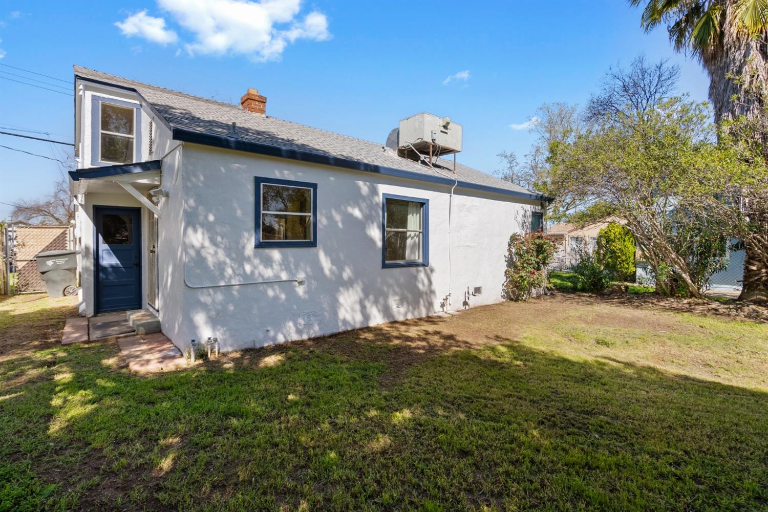 2562 Erickson Street