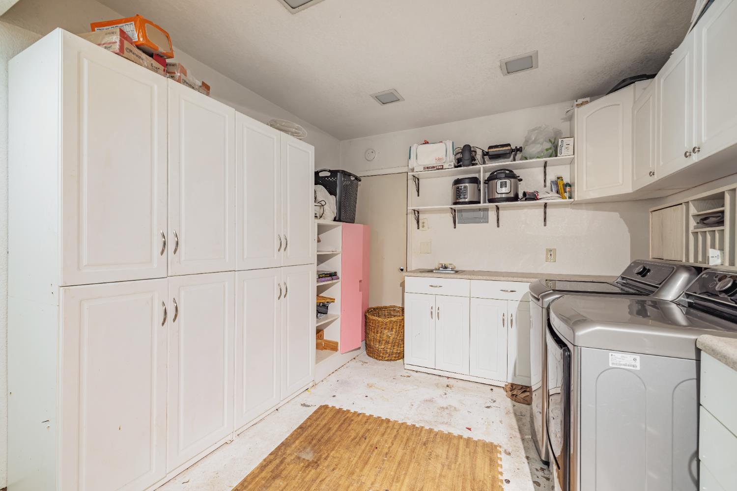 3212 Hurley Way