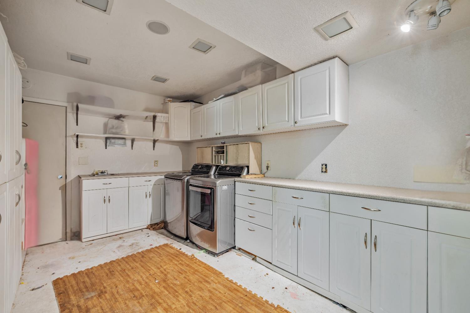 3212 Hurley Way