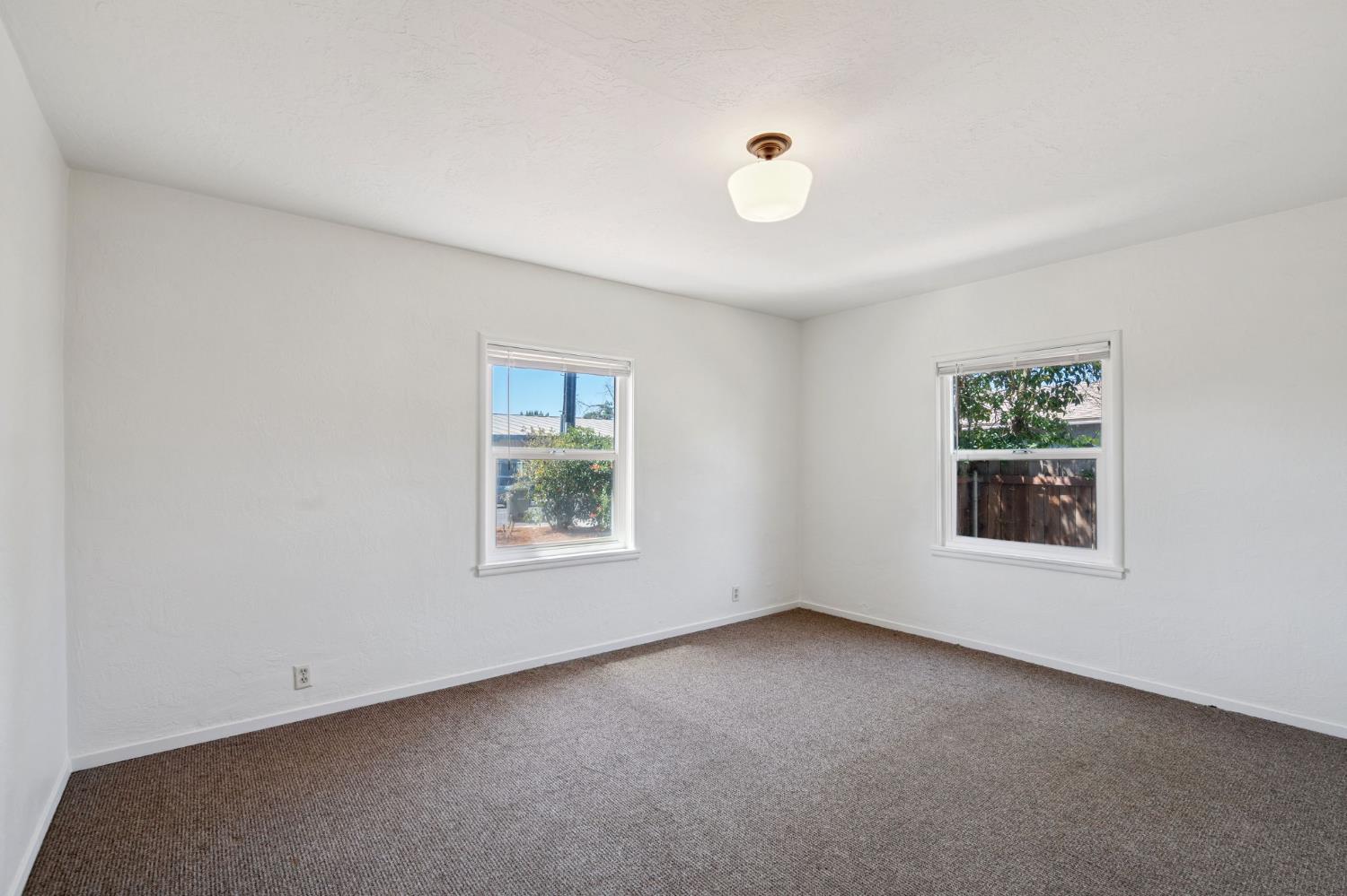 1811 Roanoke Avenue