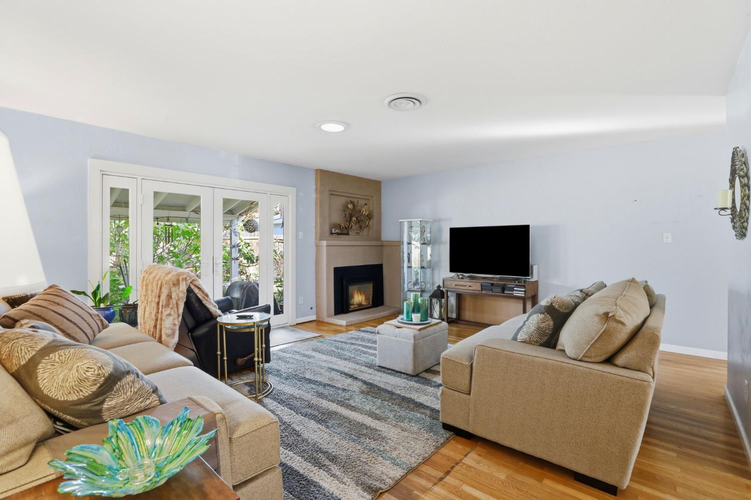 7545 Almondwood Avenue