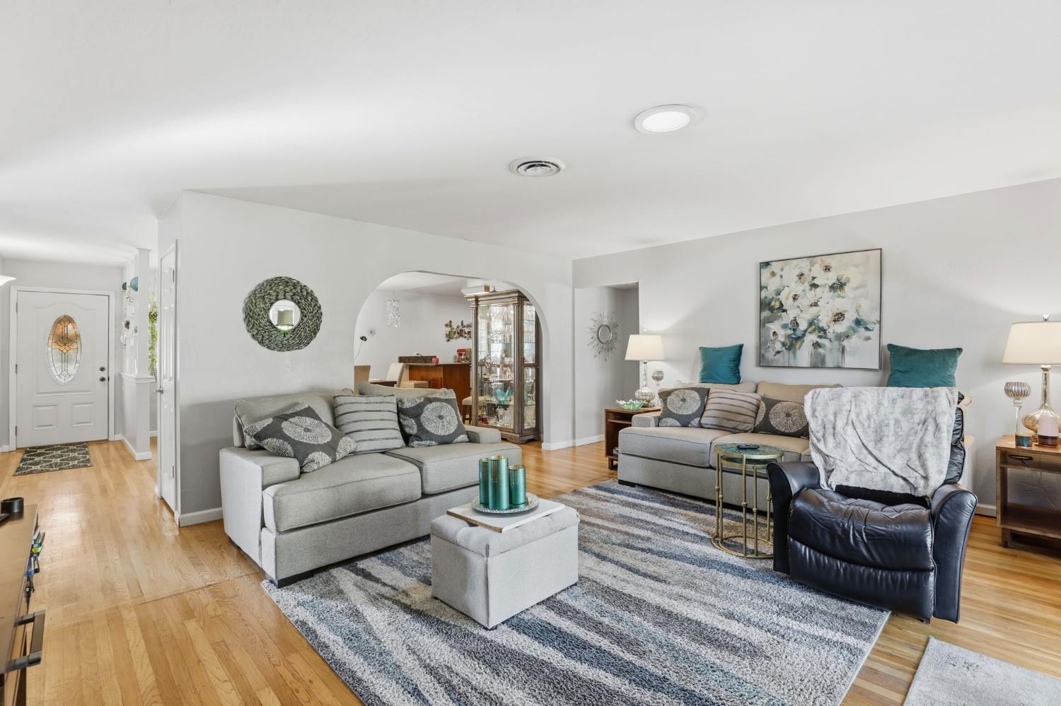 7545 Almondwood Avenue