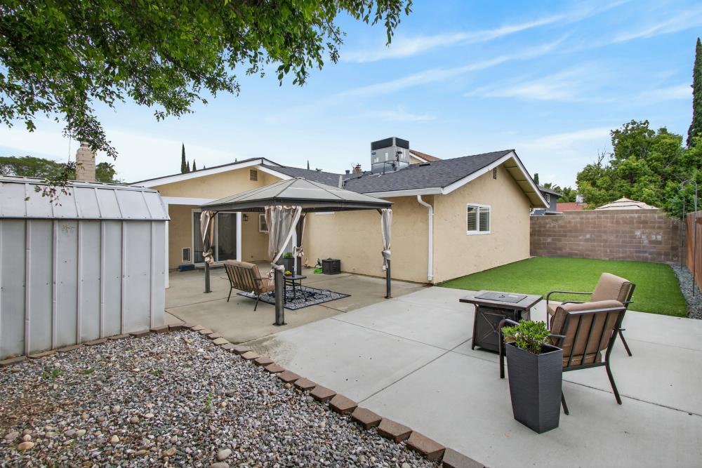 5932 Birchglade Way
