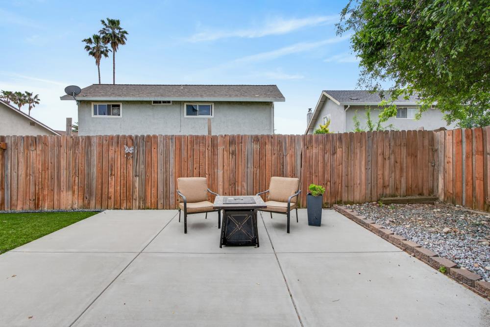 5932 Birchglade Way