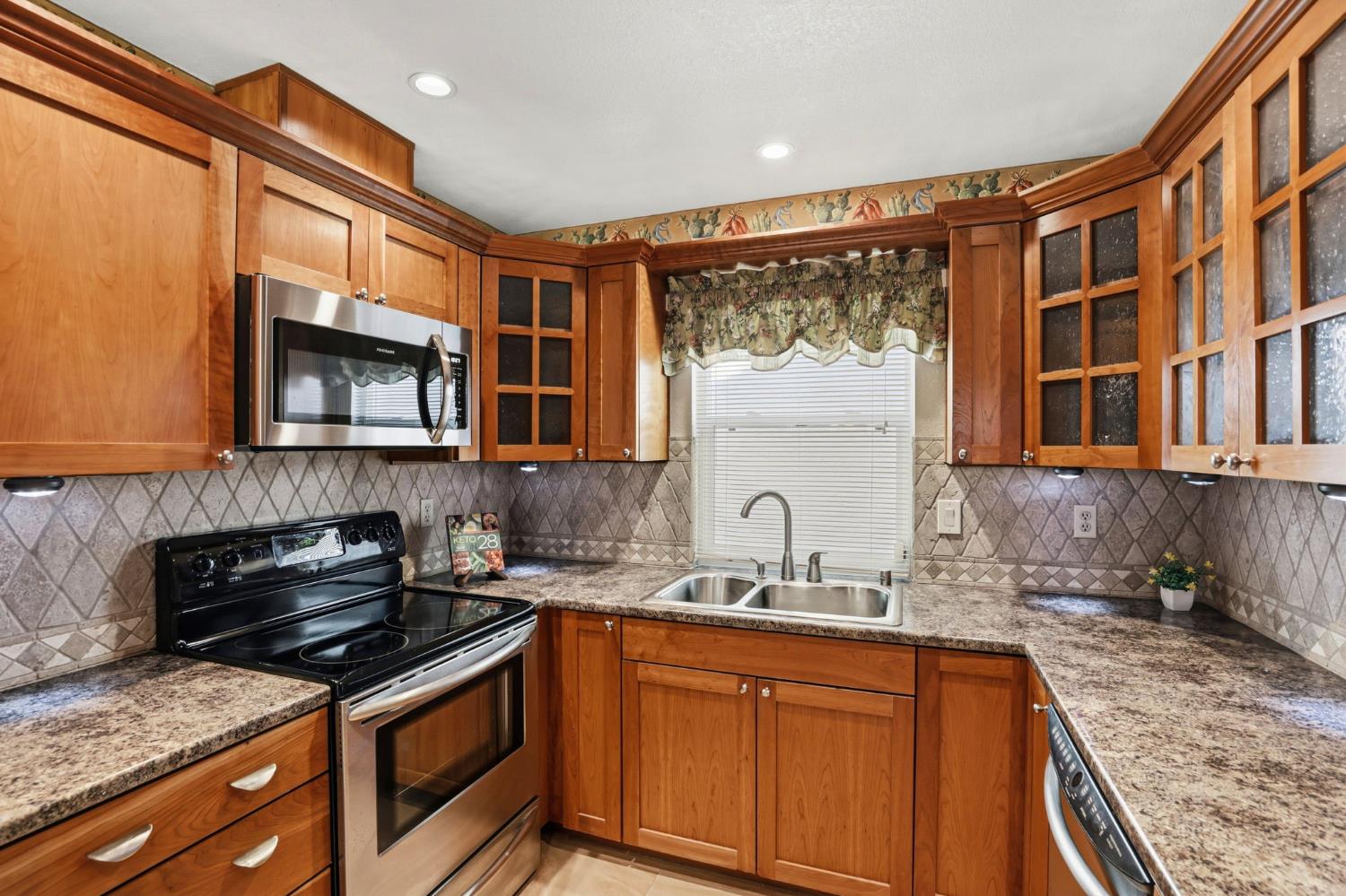 7526 Sunfaire Lane