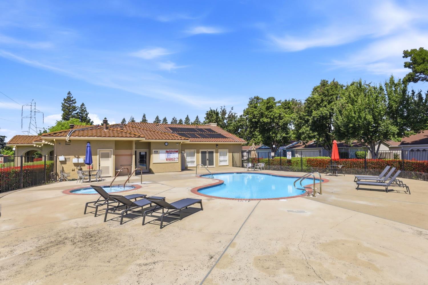 7526 Sunfaire Lane