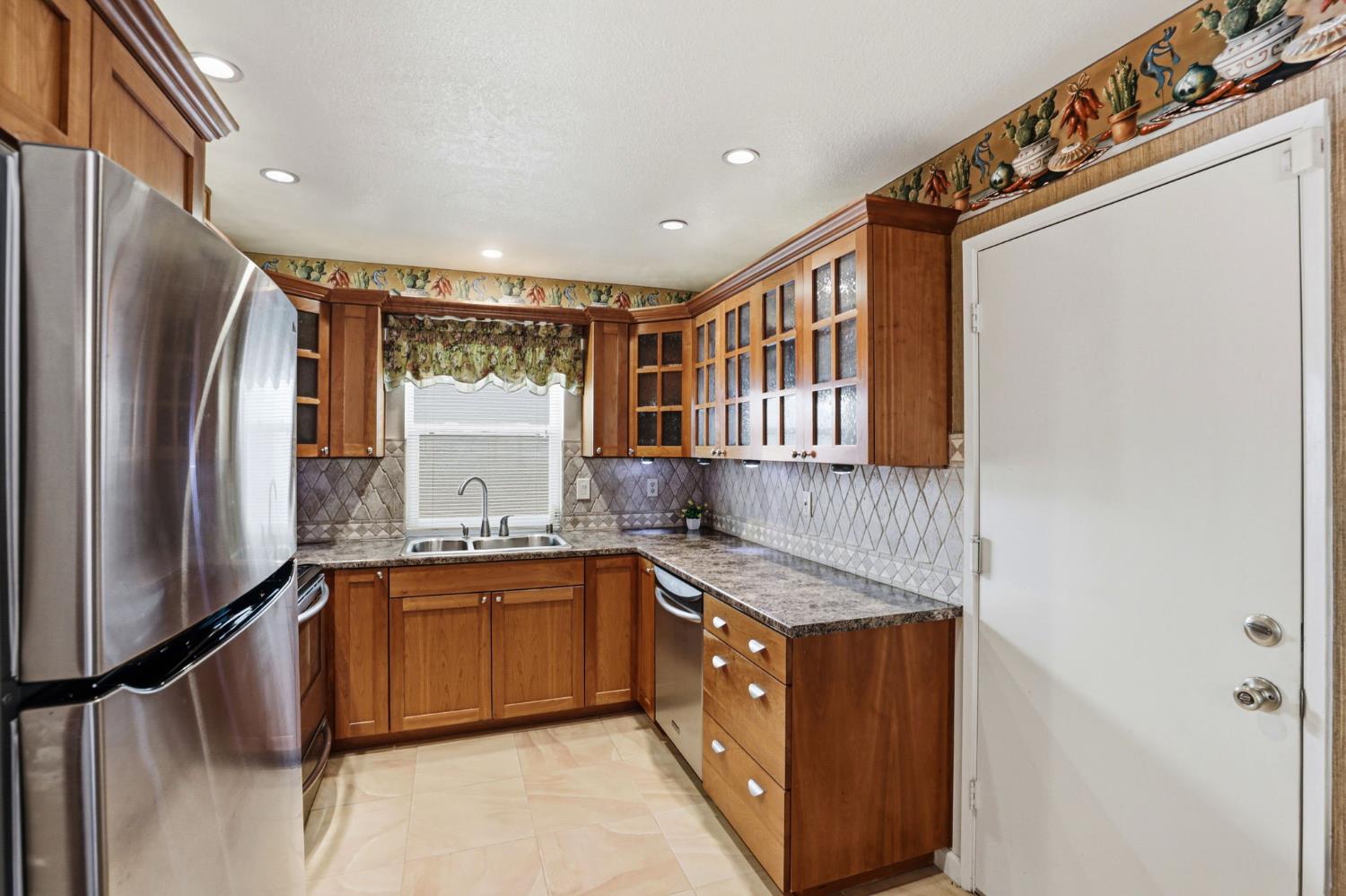 7526 Sunfaire Lane