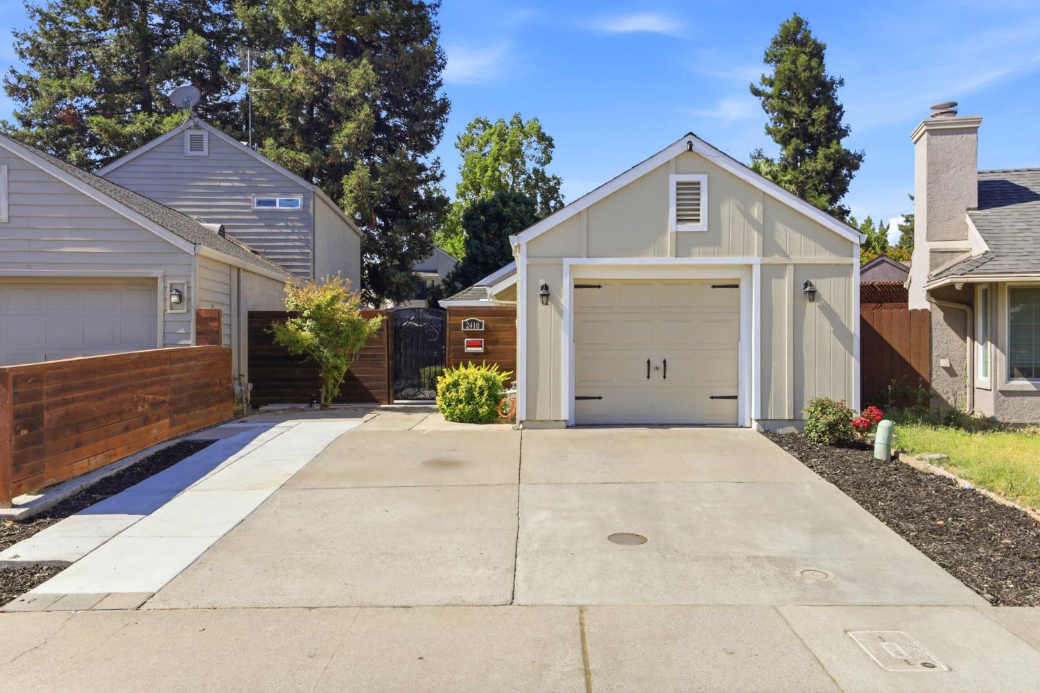 2410 Seamist Drive