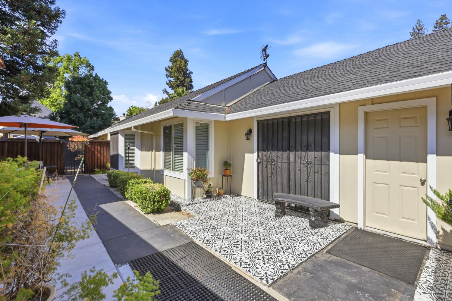 2410 Seamist Drive