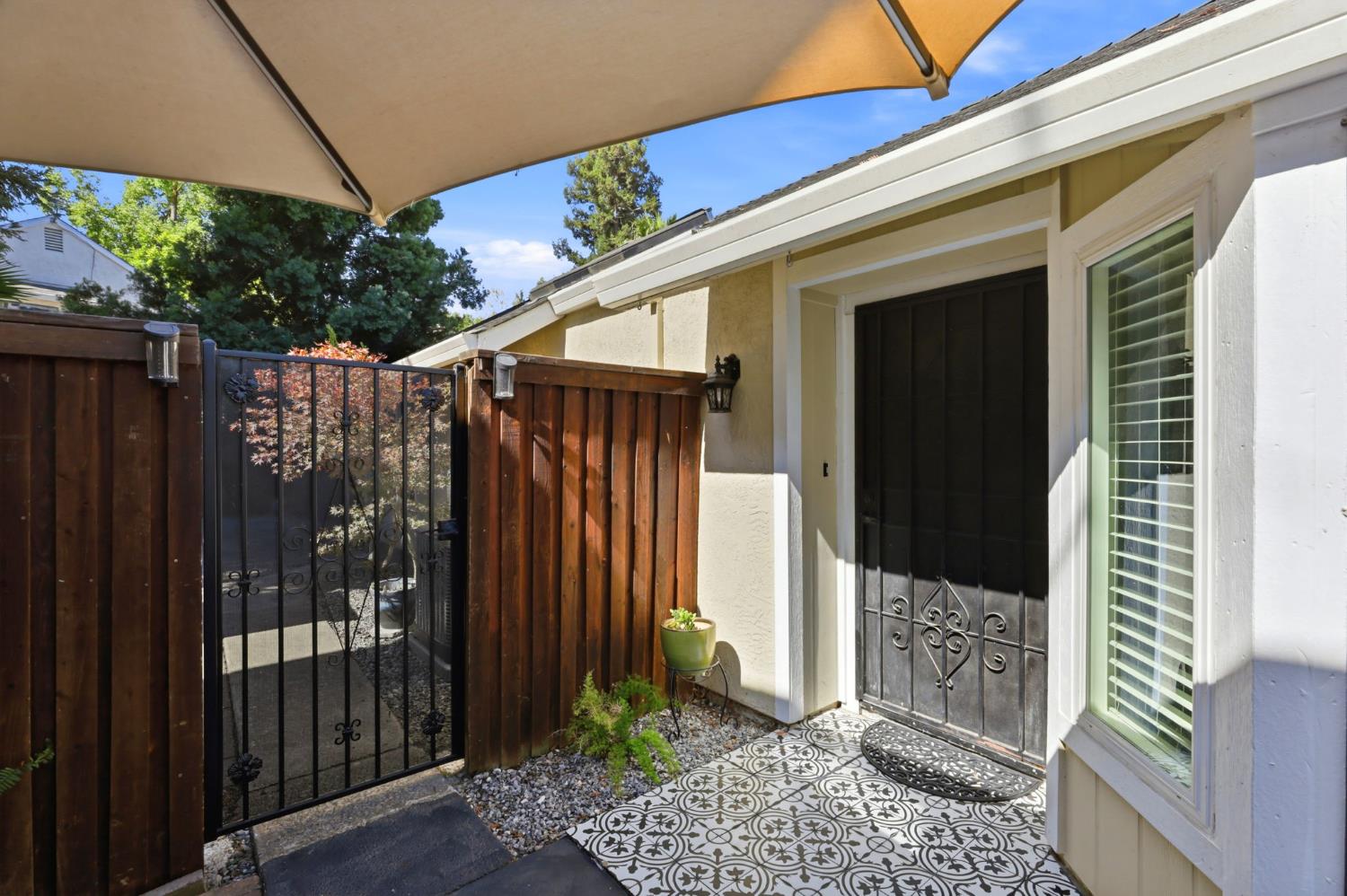 2410 Seamist Drive