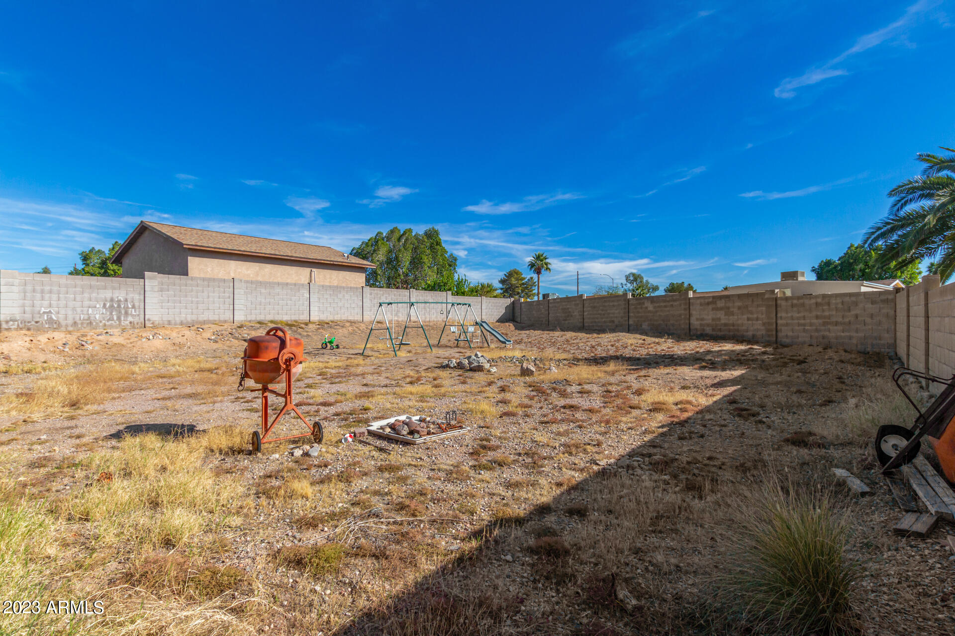 1409 N SAWYER