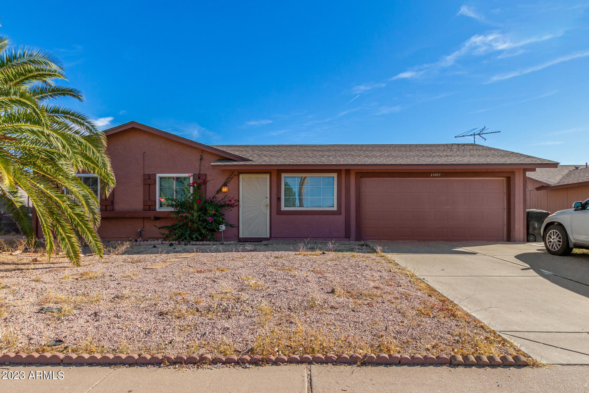 1409 N SAWYER