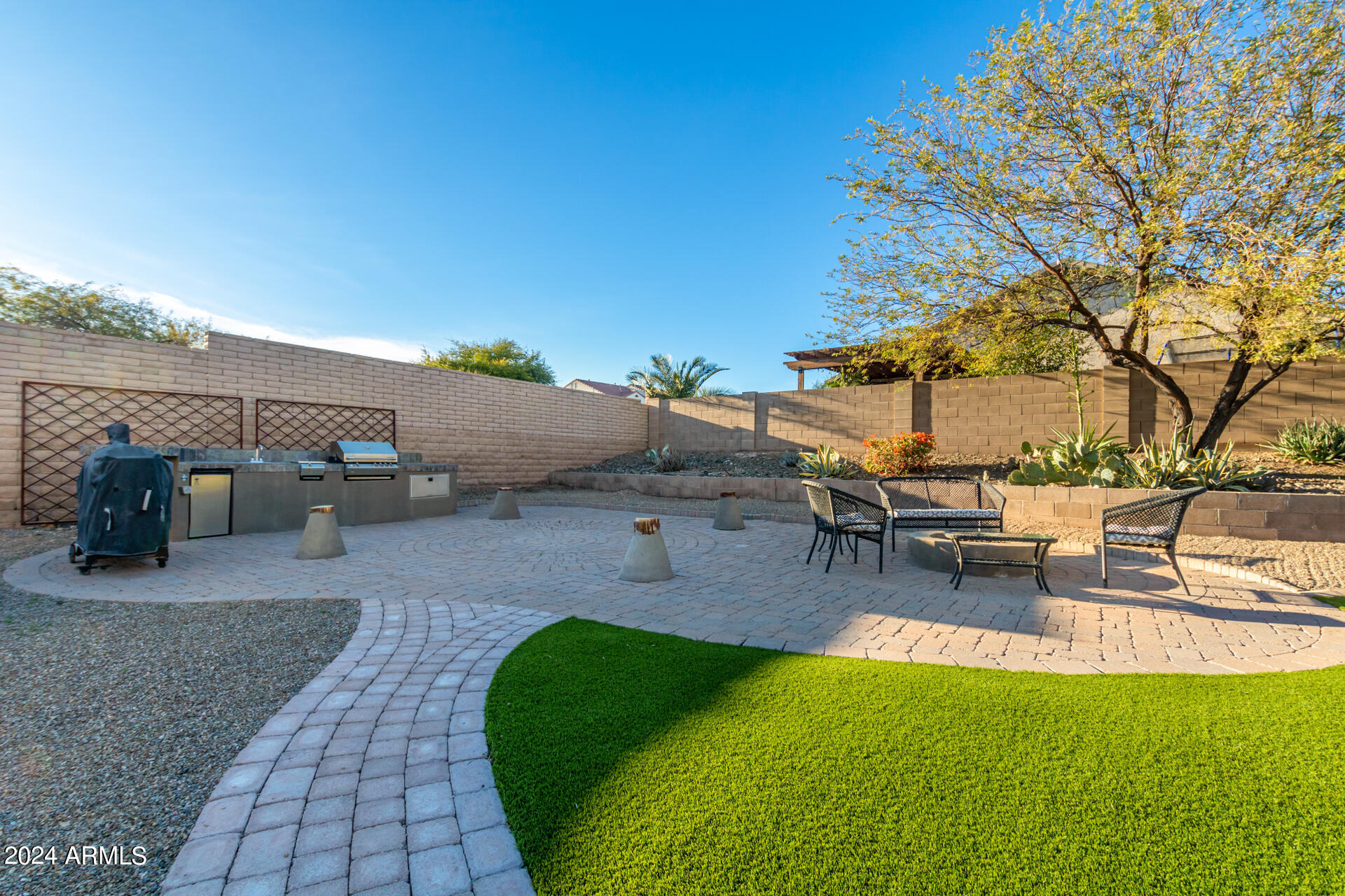 12662 W Miner Trail