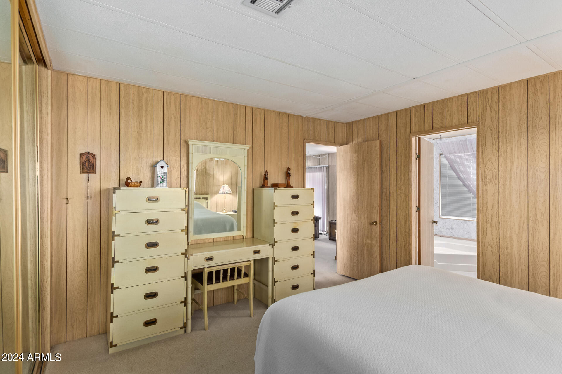 8821 E ILLINOIS Avenue