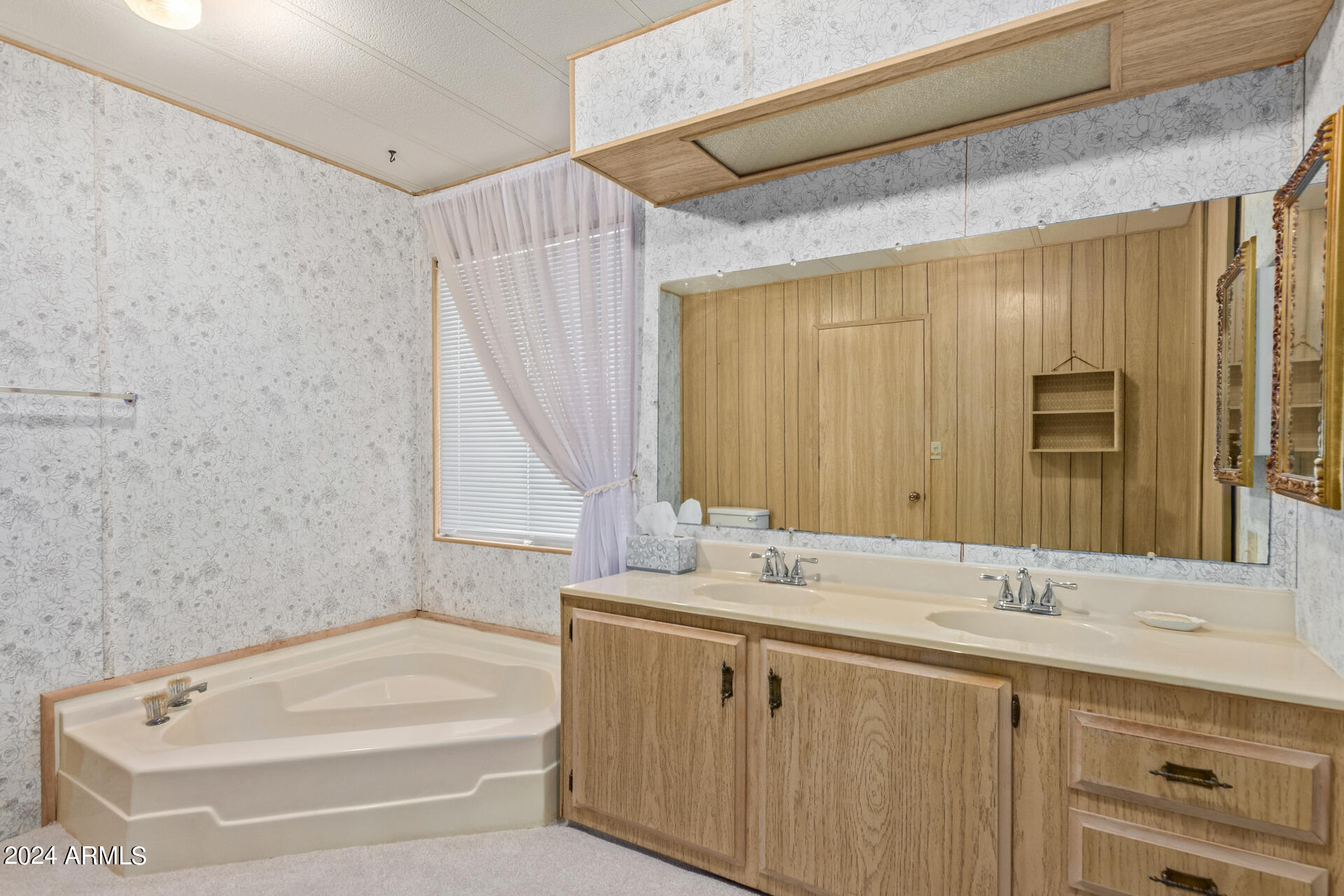 8821 E ILLINOIS Avenue