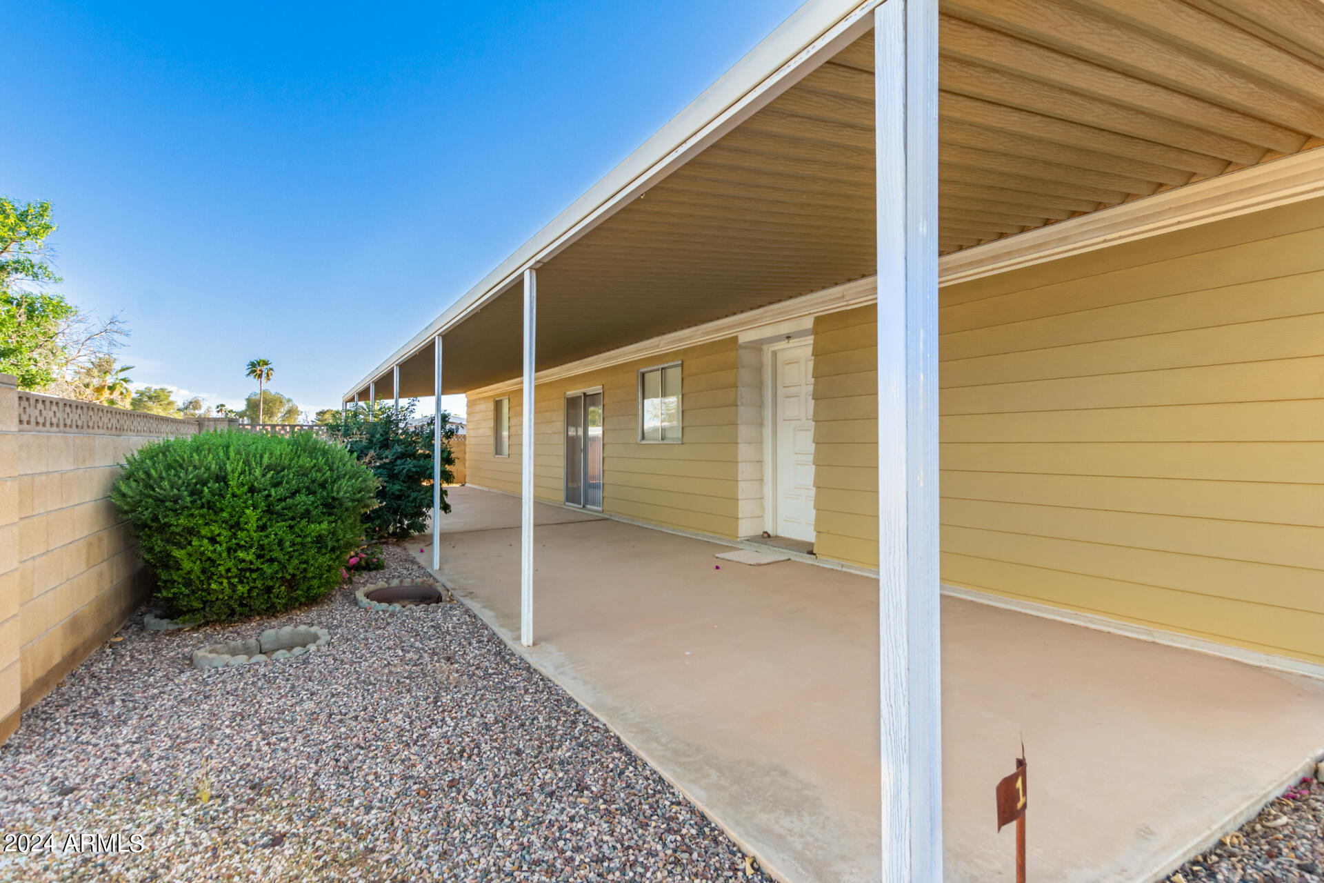 8821 E ILLINOIS Avenue