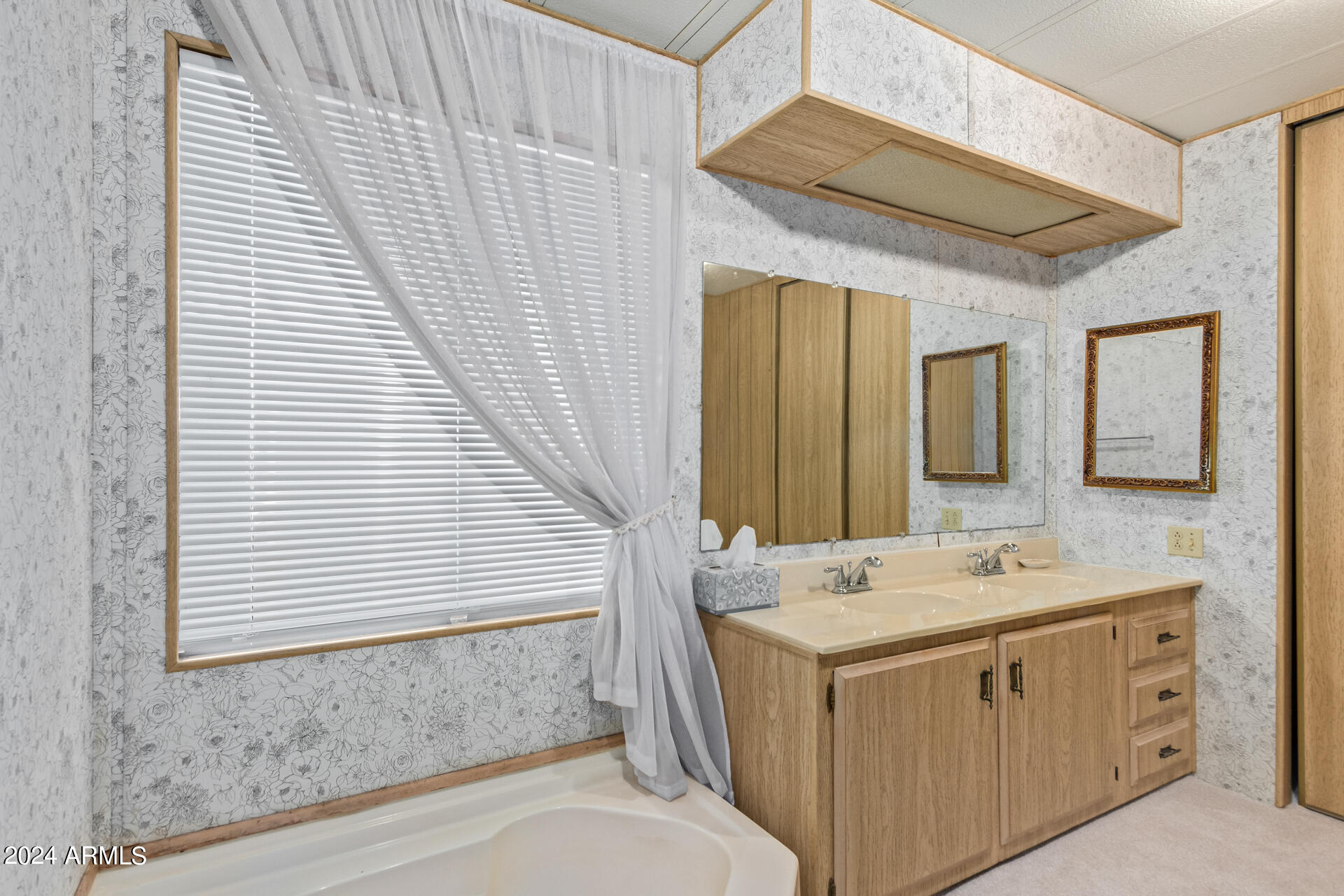 8821 E ILLINOIS Avenue