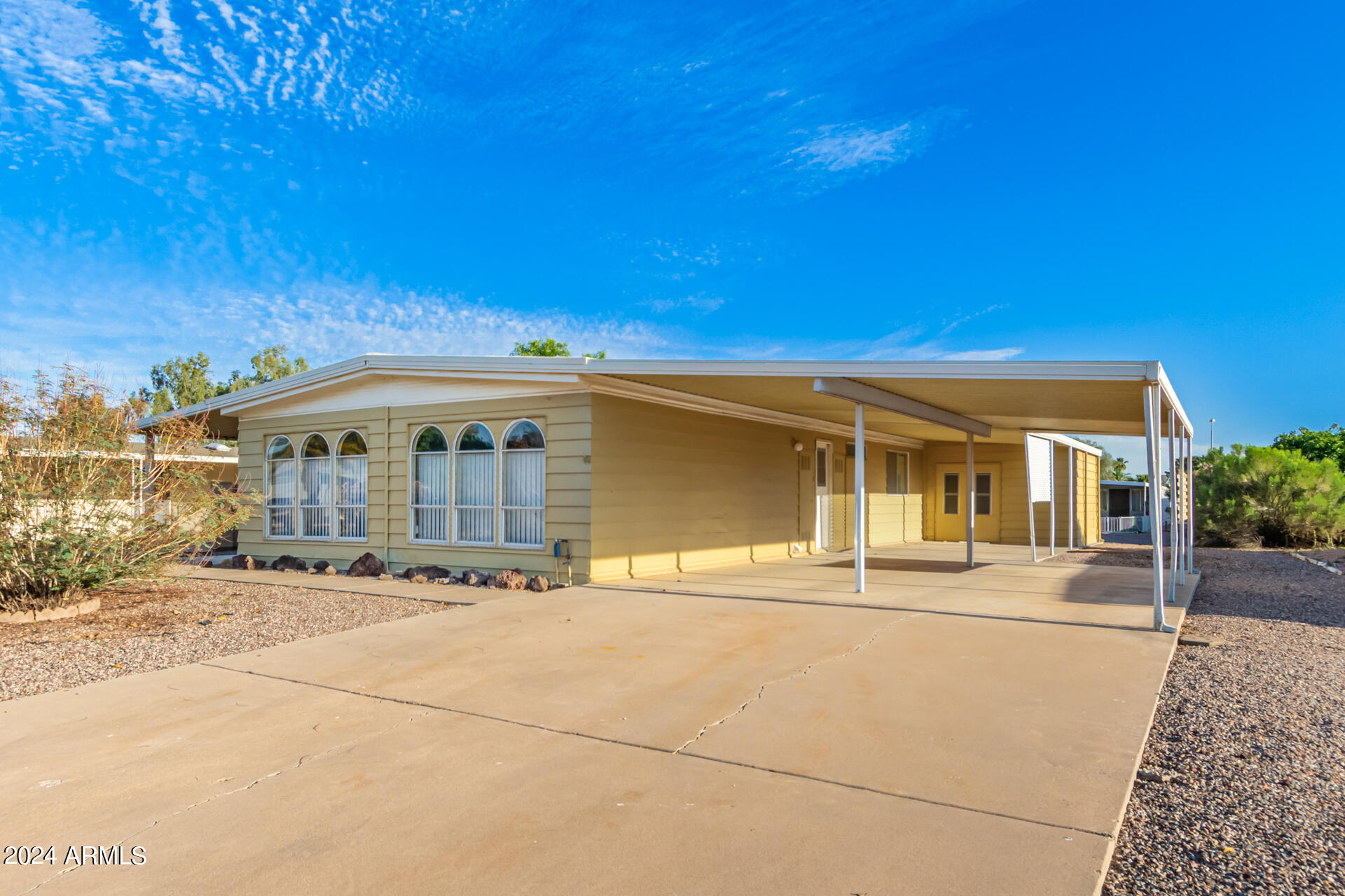 8821 E ILLINOIS Avenue