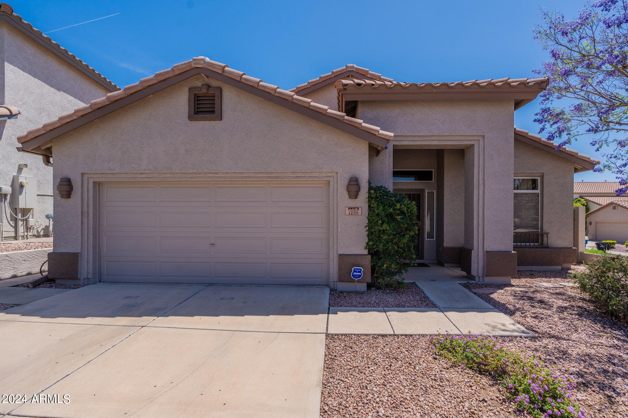 1225 E Presidio Road