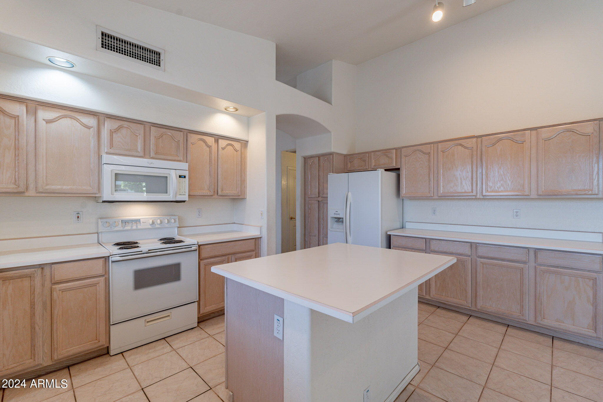 1225 E Presidio Road