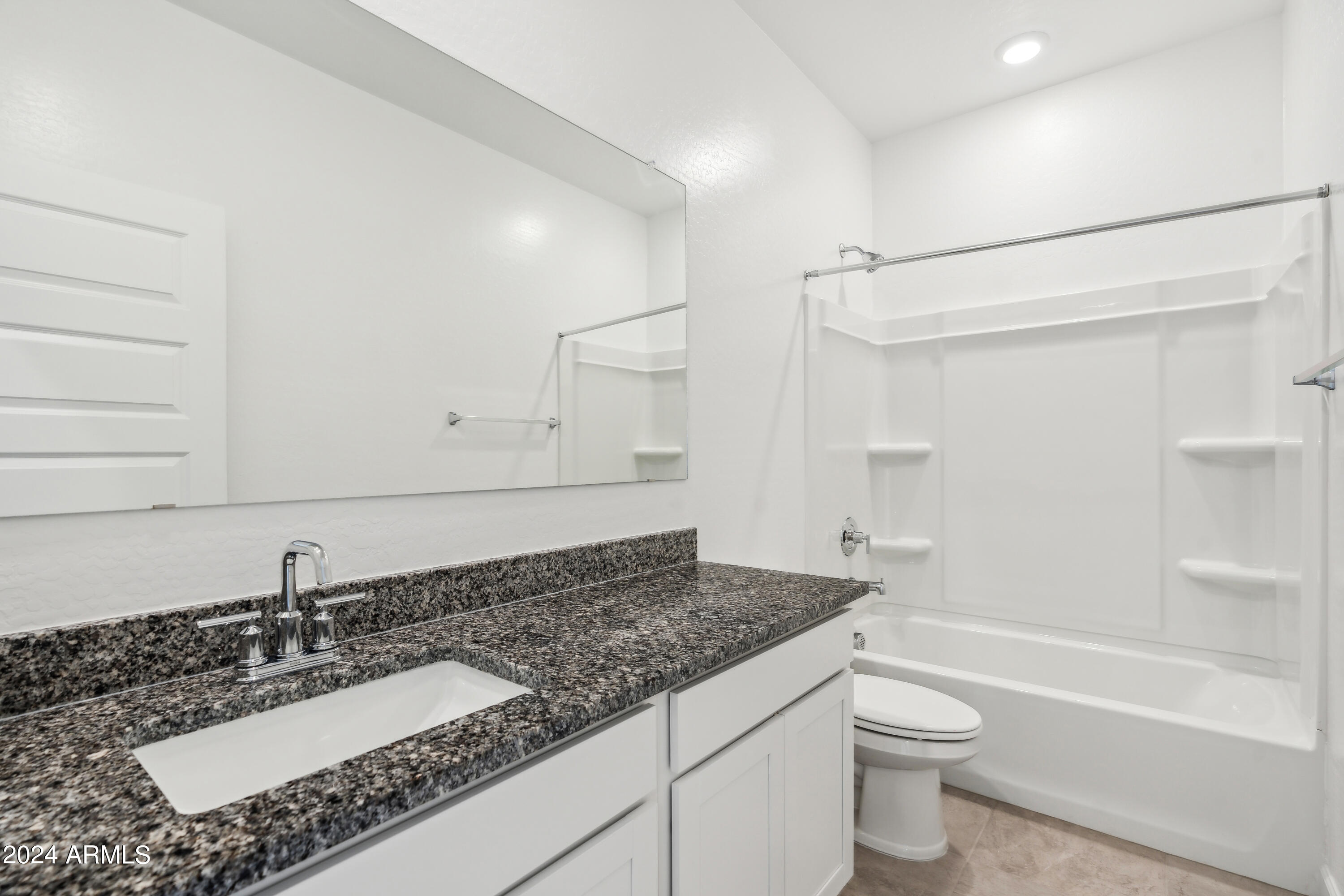 41109 W SUNLAND Drive