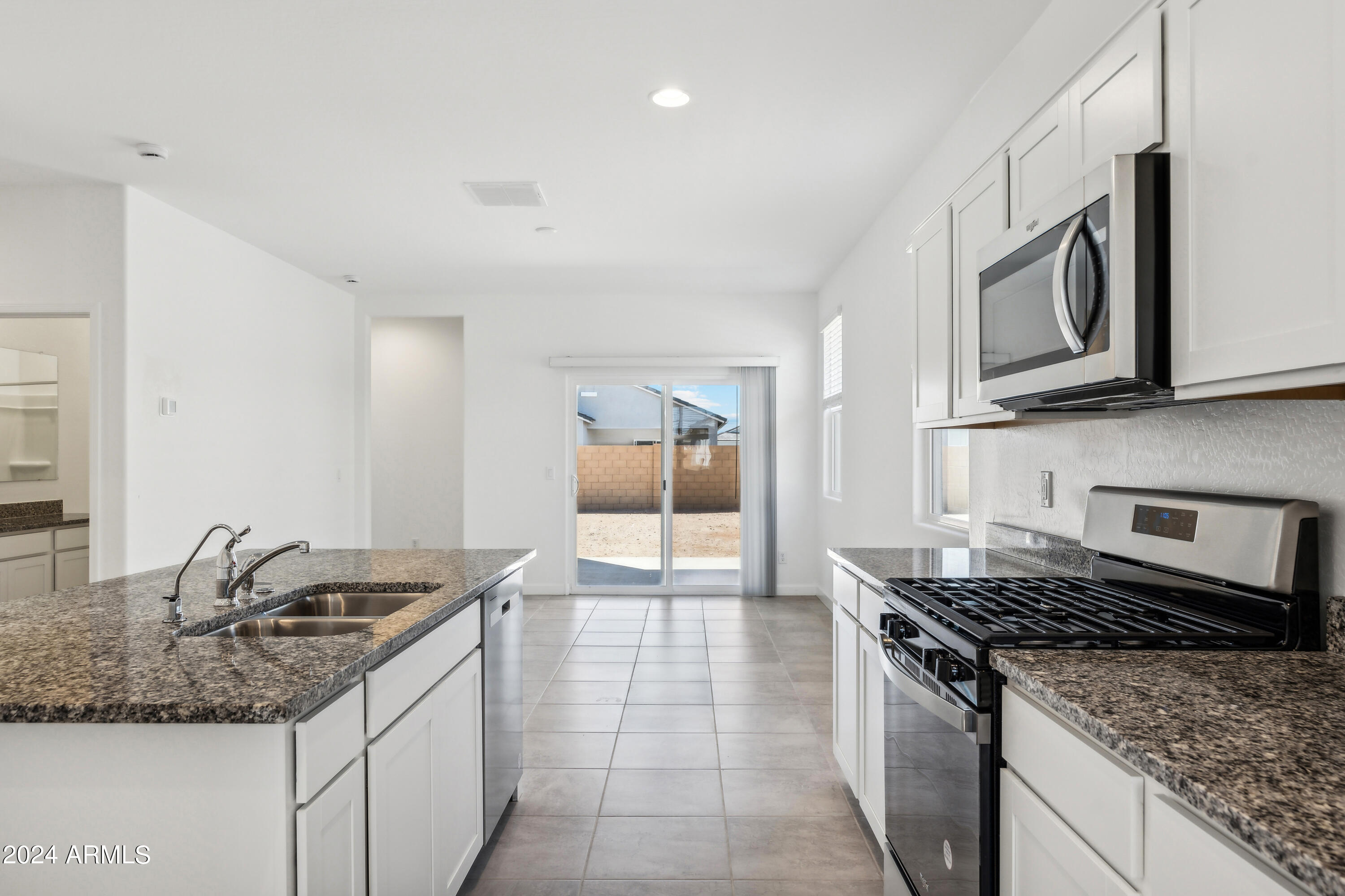 41109 W SUNLAND Drive