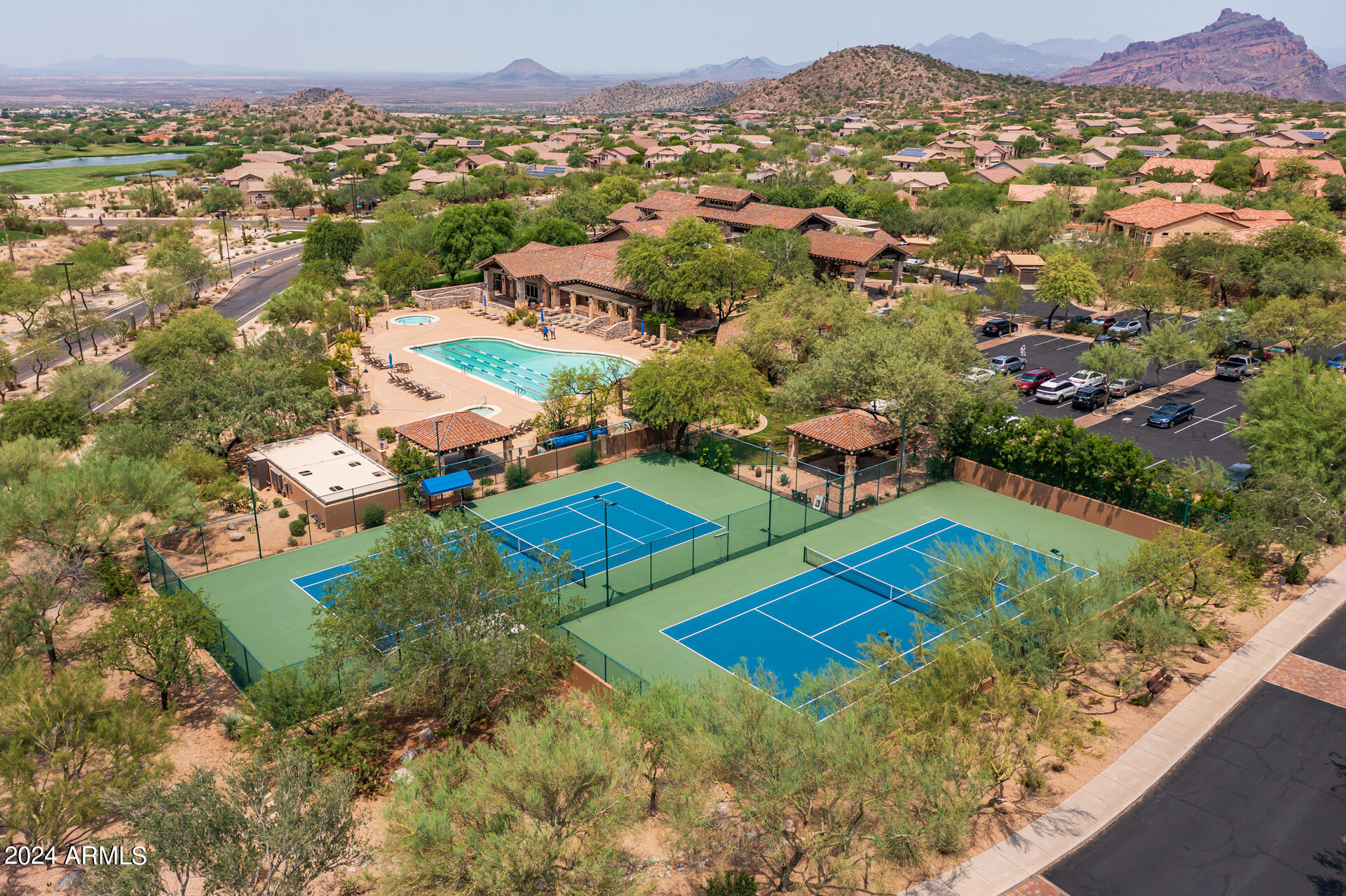 3914 N PINNACLE HILLS Circle