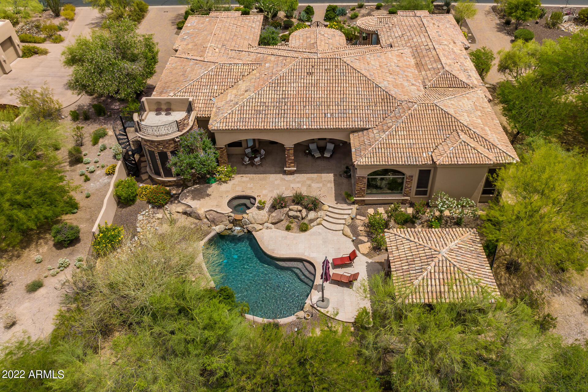3914 N PINNACLE HILLS Circle