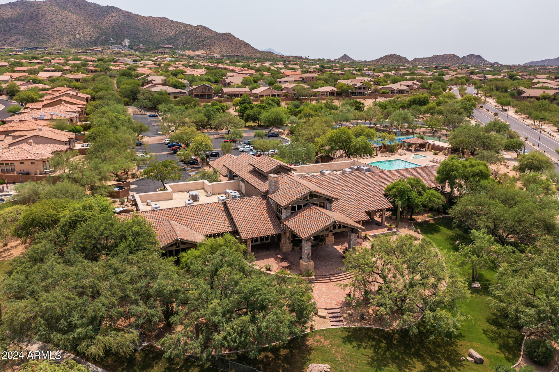 3914 N PINNACLE HILLS Circle