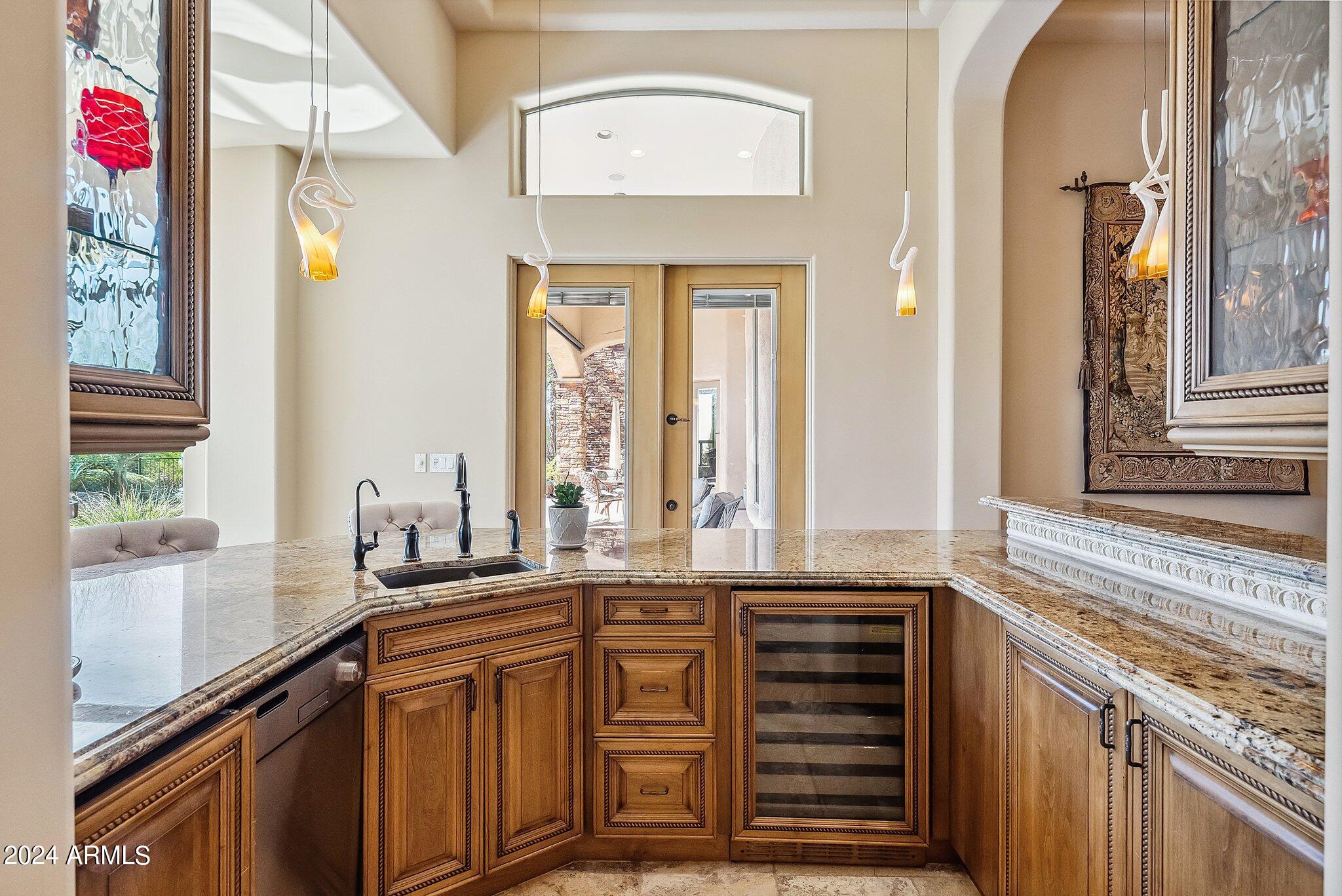 3914 N PINNACLE HILLS Circle