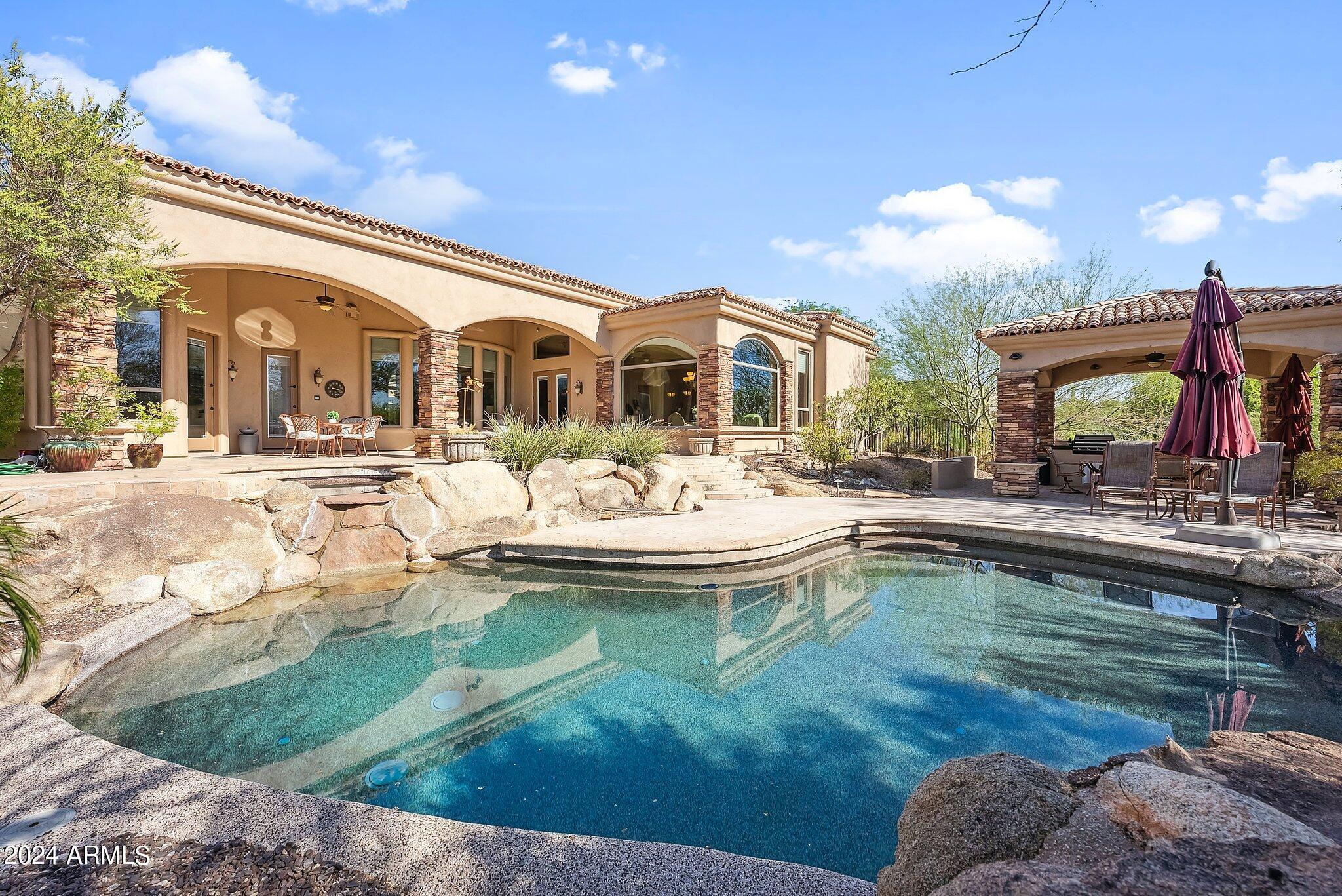3914 N PINNACLE HILLS Circle