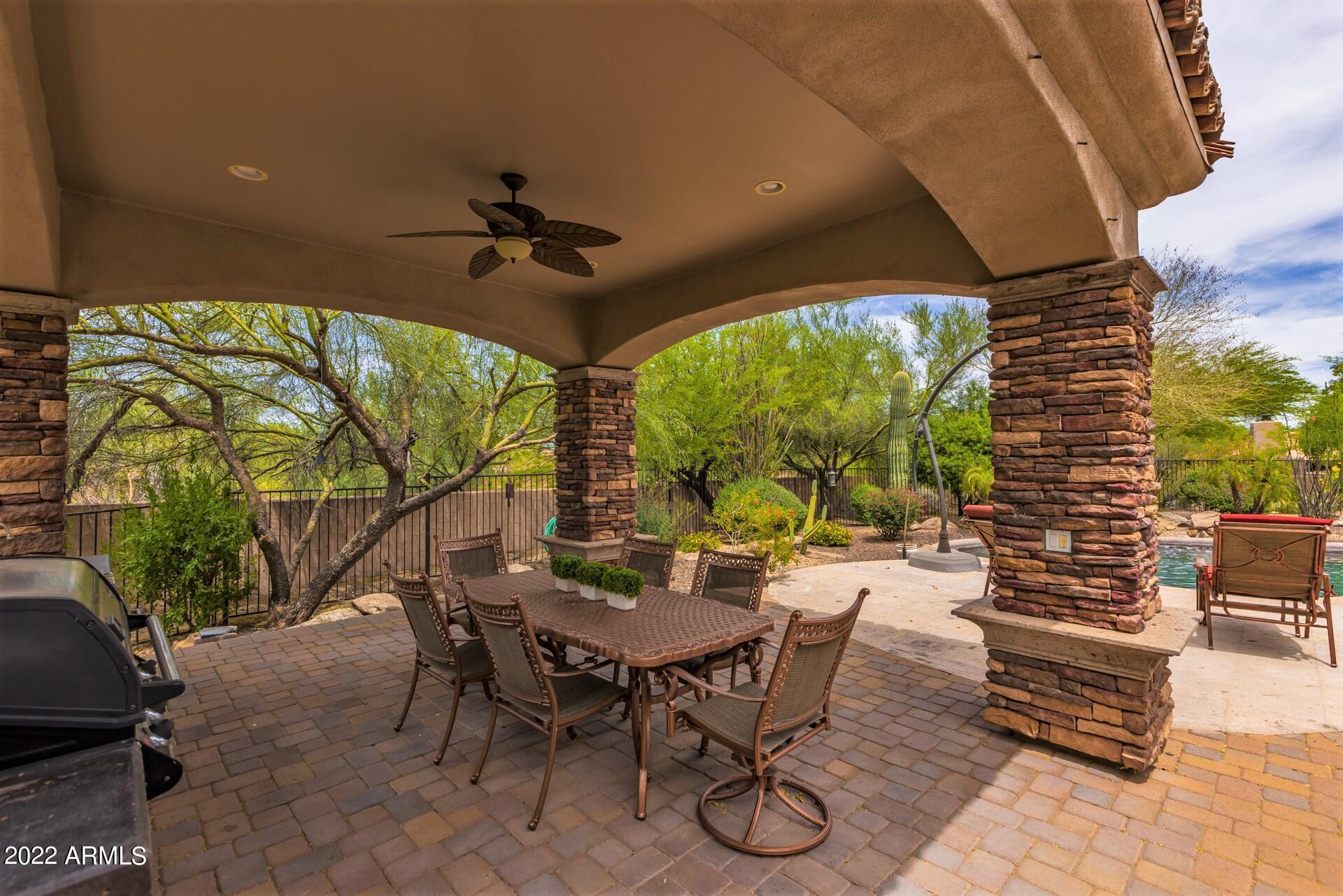 3914 N PINNACLE HILLS Circle