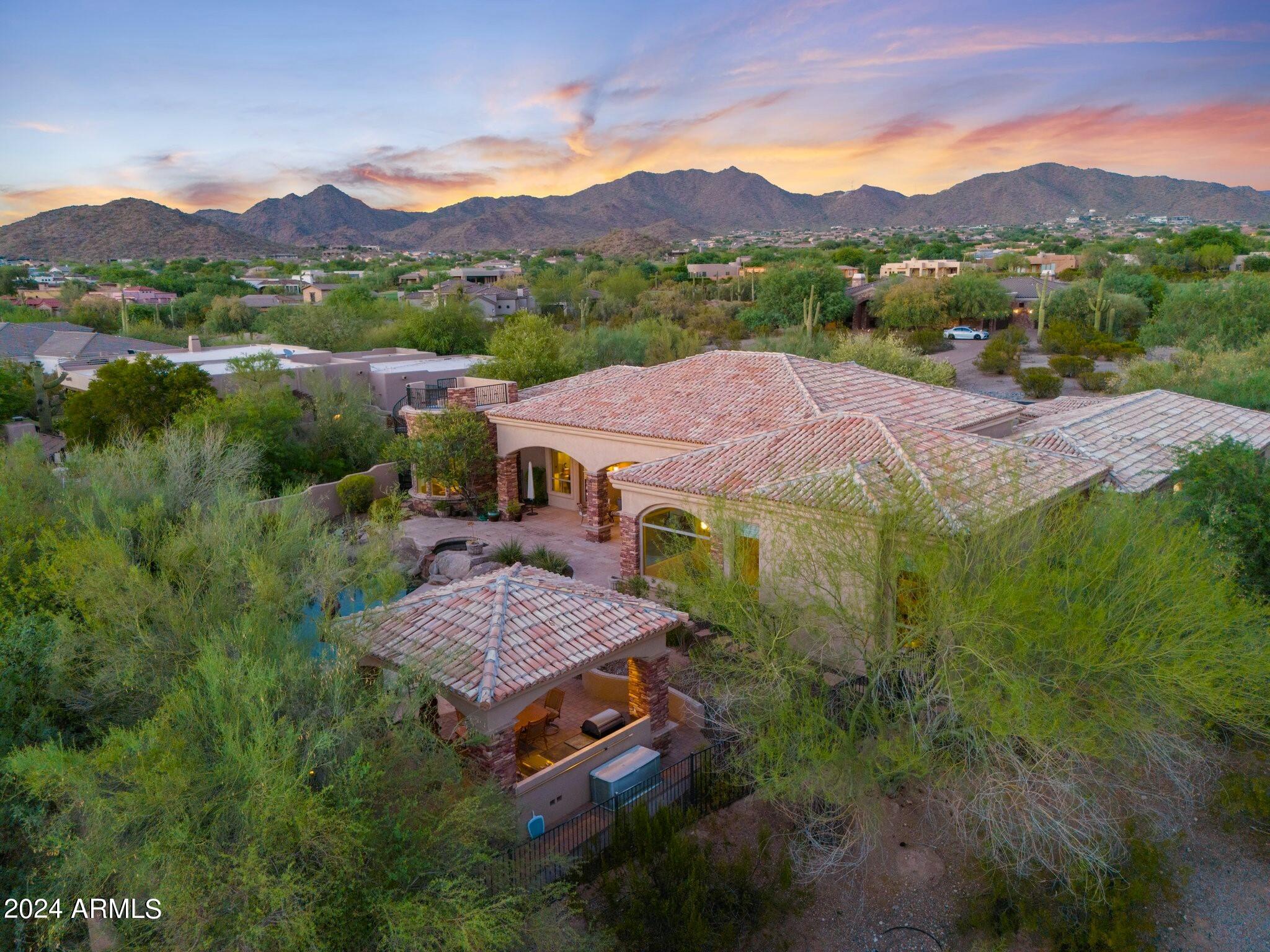 3914 N PINNACLE HILLS Circle