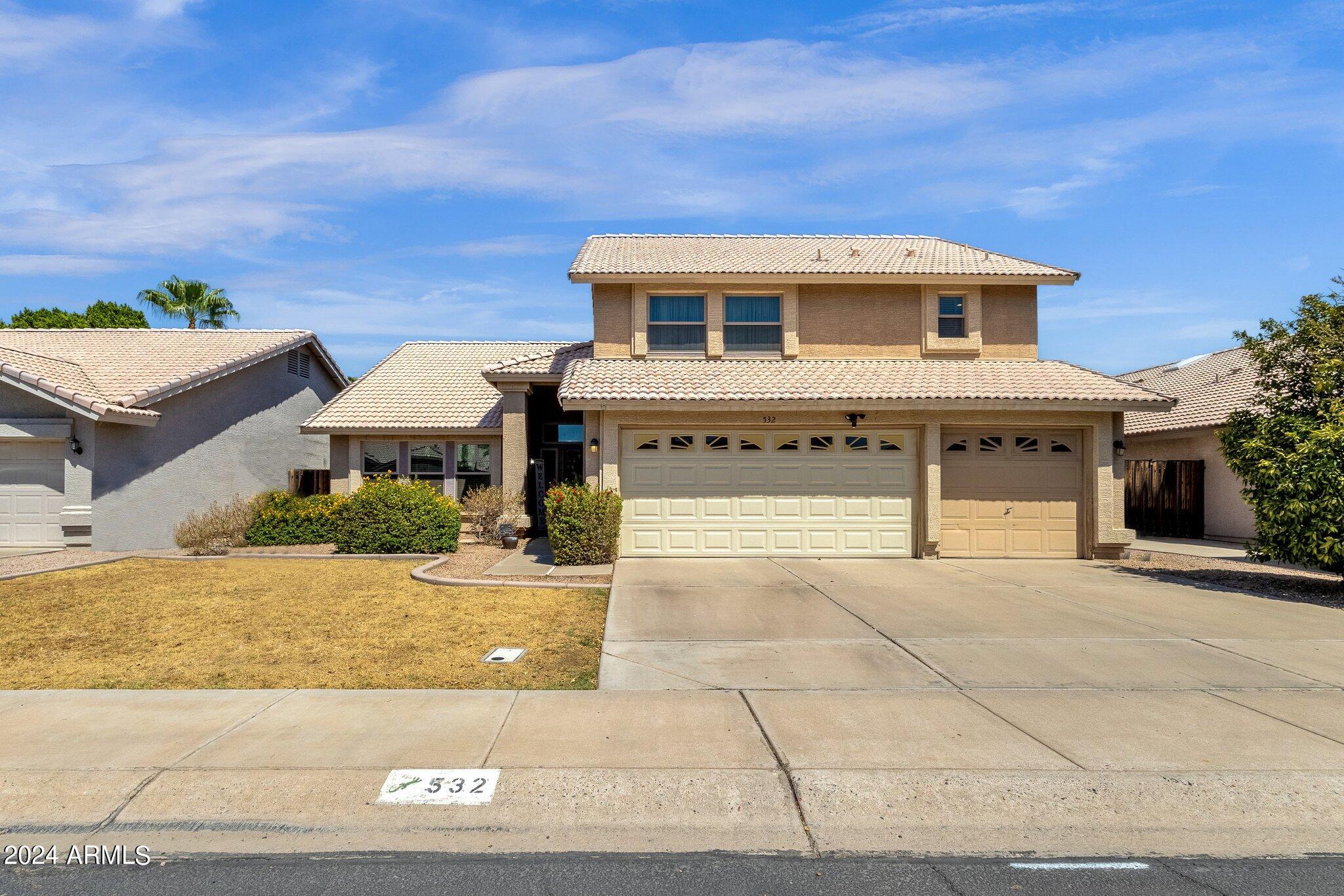 532 W CENTURY Avenue
