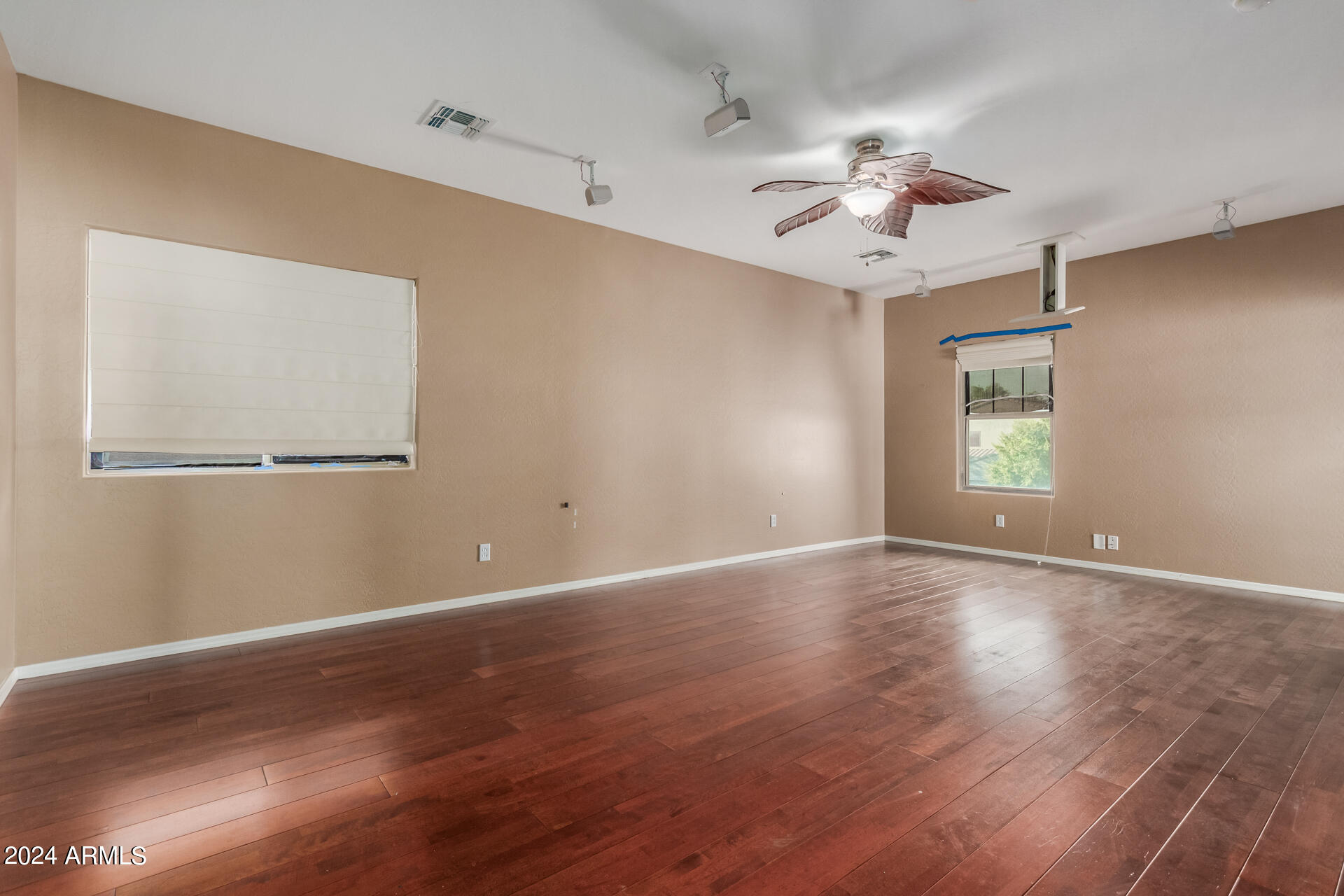 15939 W PORT ROYALE Lane
