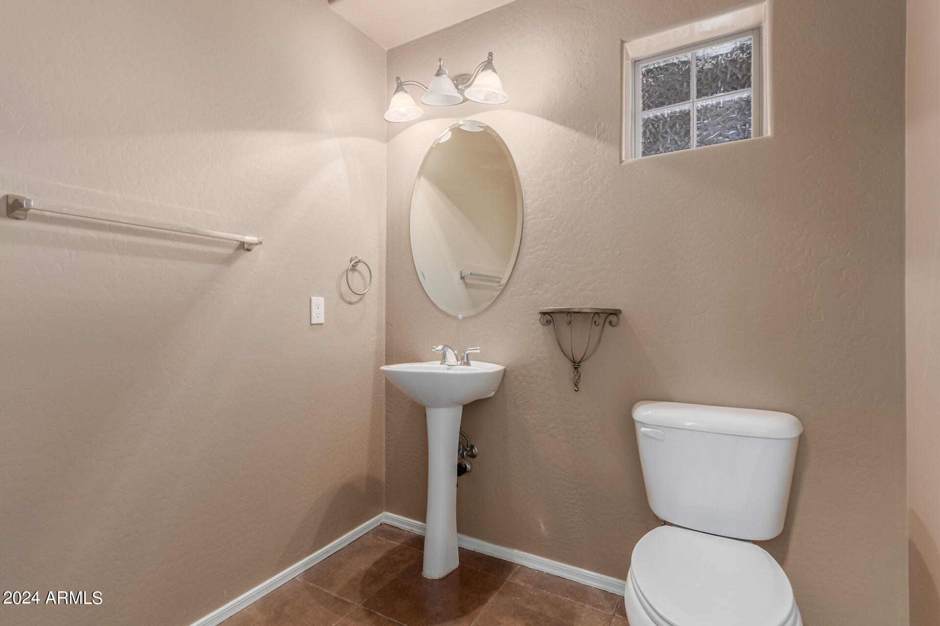 15939 W PORT ROYALE Lane